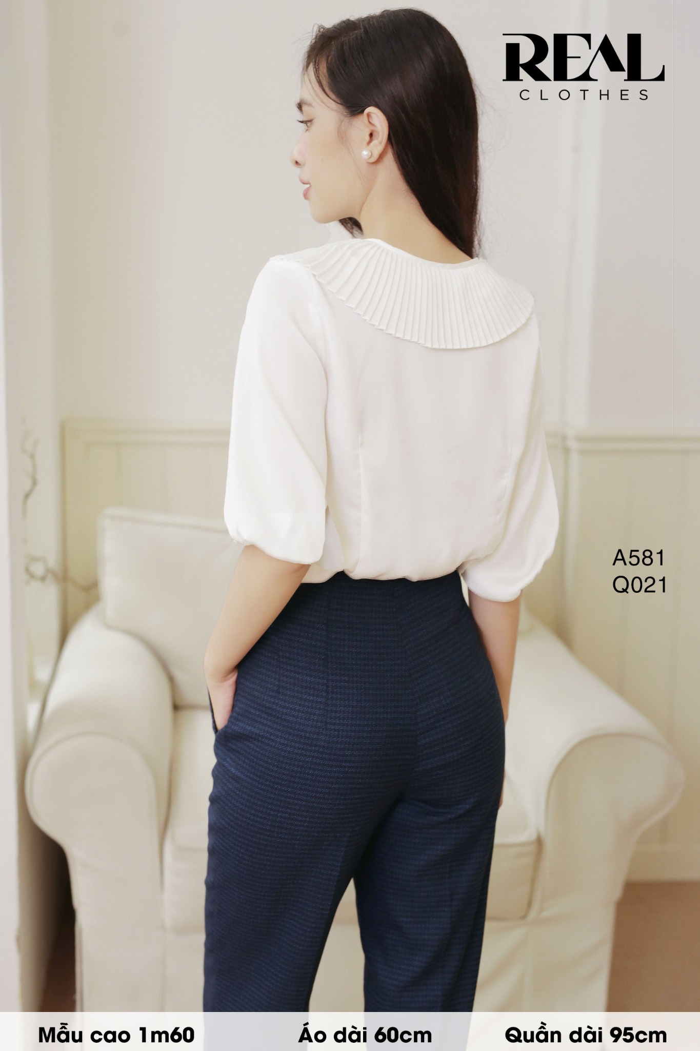 Áo cổ xếp trắng FINAL SALE