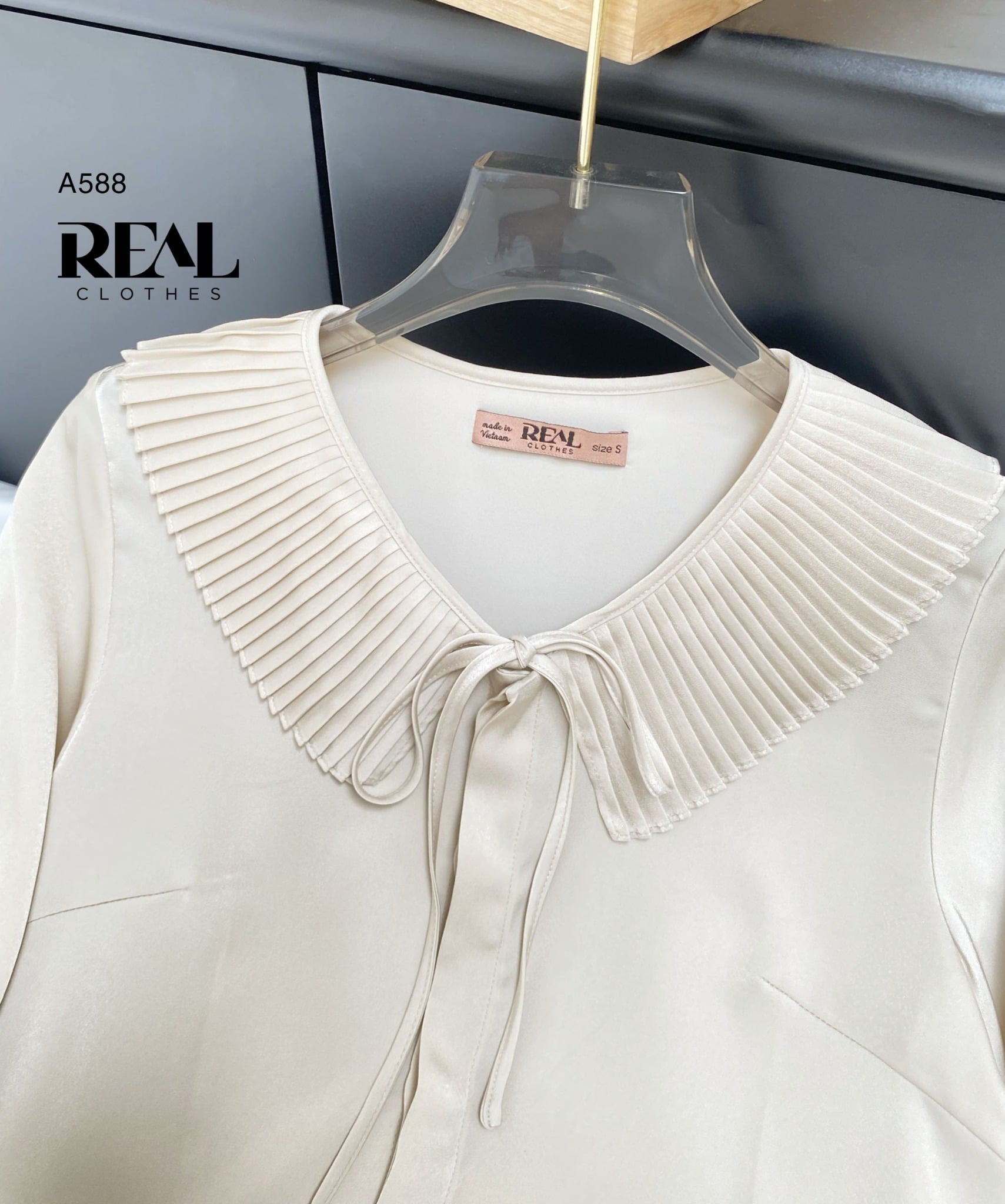 Áo cổ xếp nude FINAL SALE