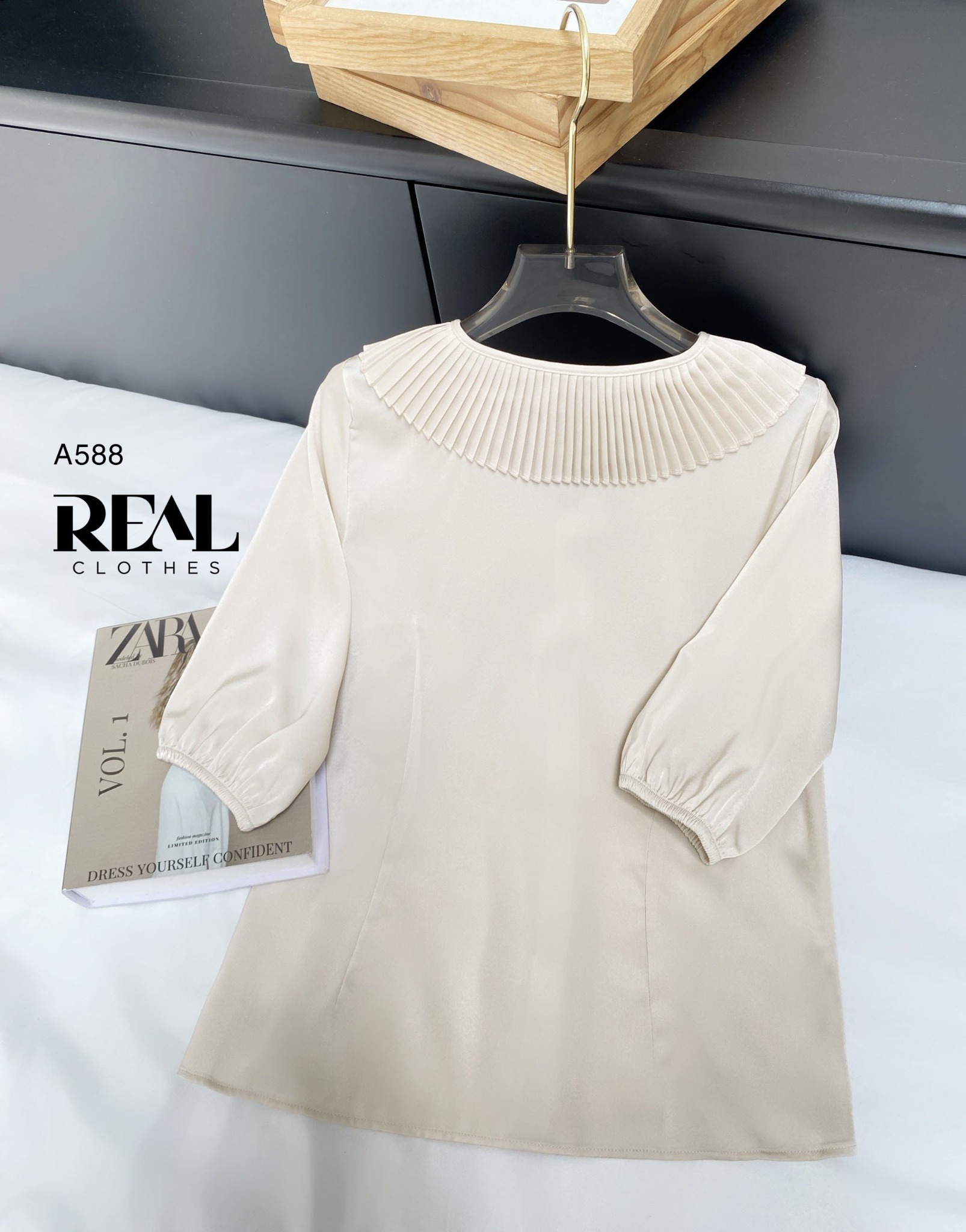 Áo cổ xếp nude FINAL SALE