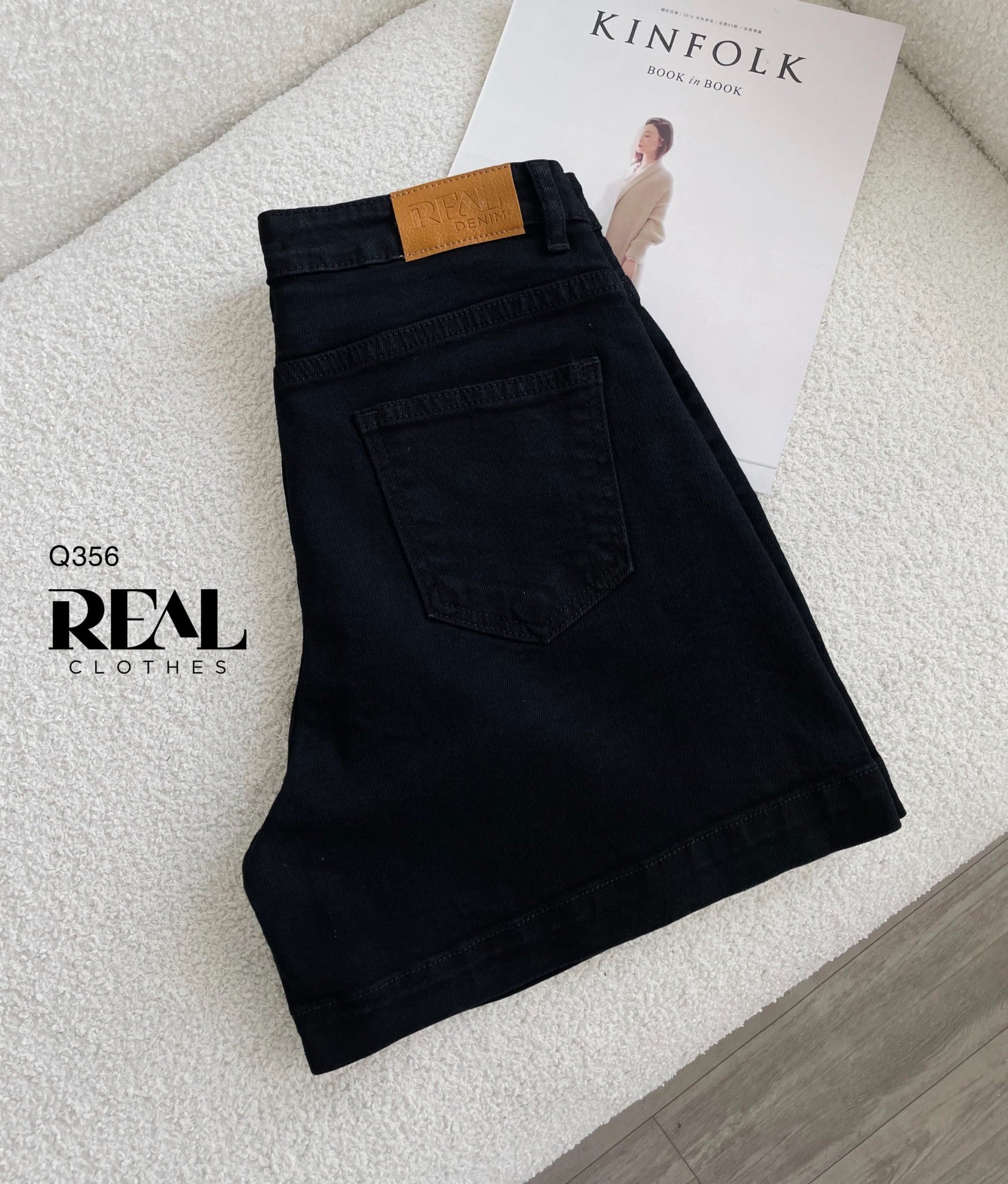 Quần short Jeans đen FINAL SALE - size XS