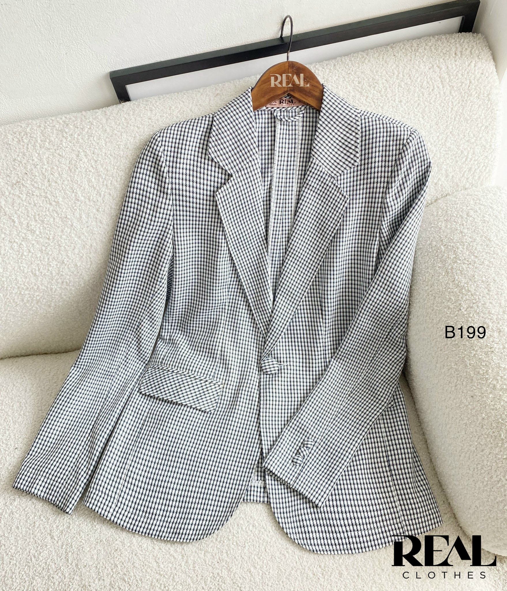 Blazer caro trắng SALE - size XS