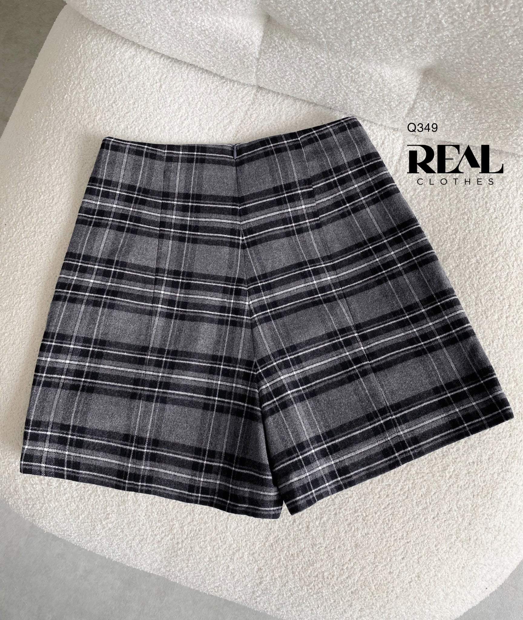 Quần short hè caro xám SALE