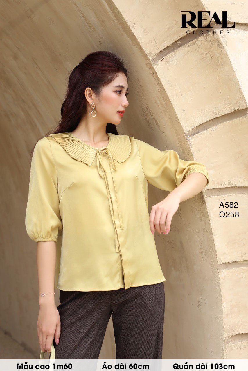 Áo cổ xếp vàng FINAL SALE - size XS