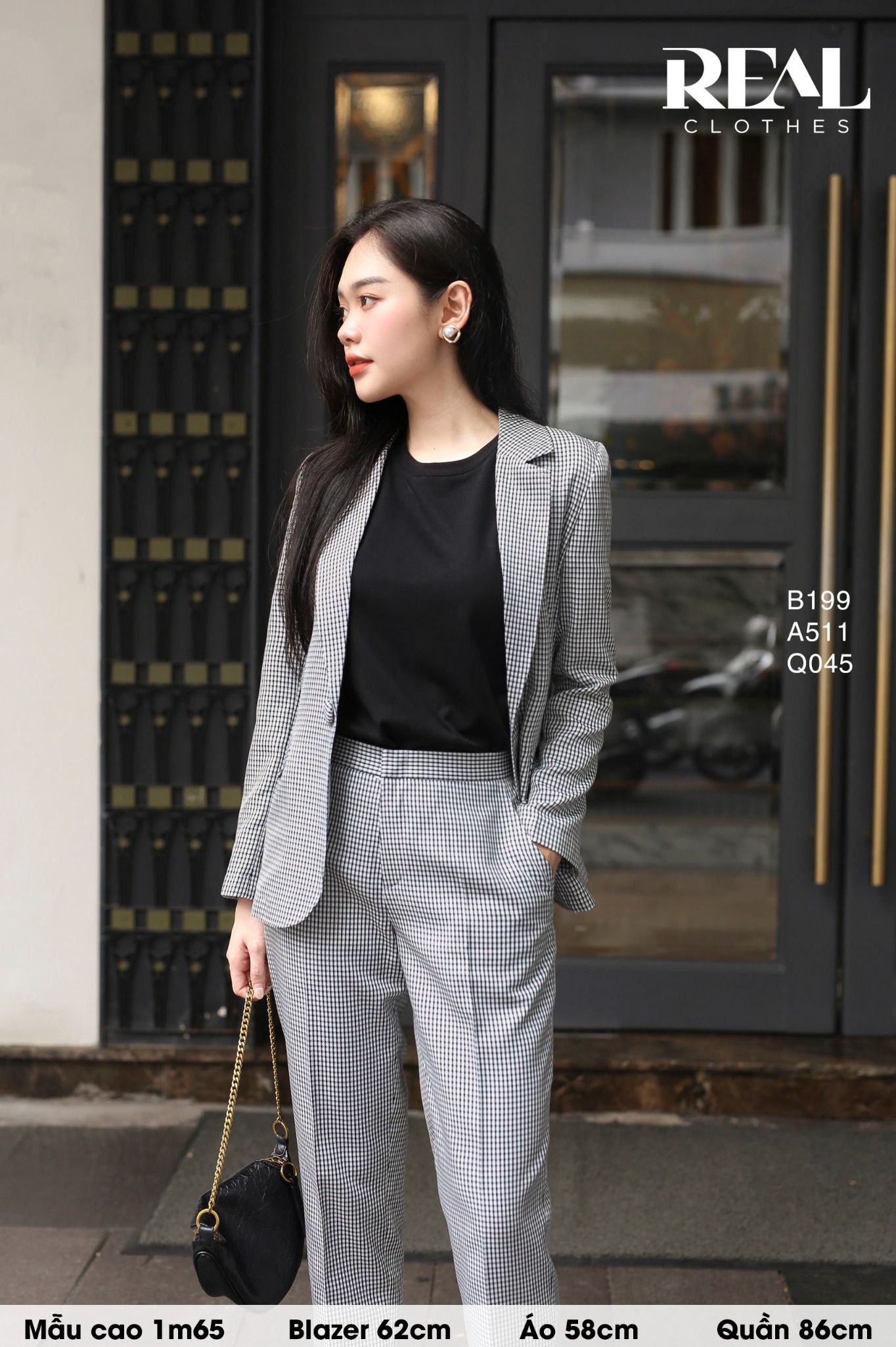 Blazer caro trắng SALE - size XS