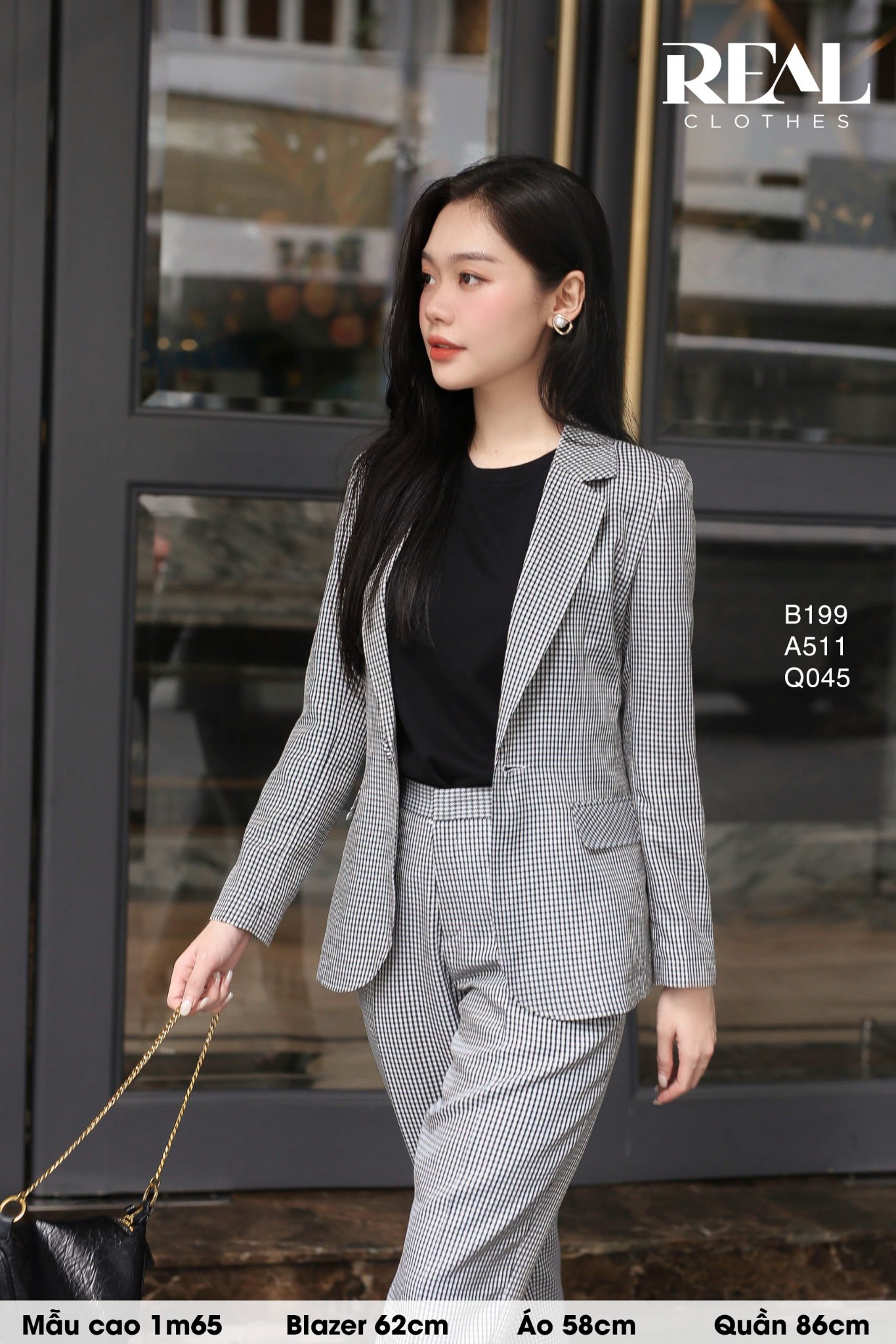 Blazer caro trắng SALE - size XS