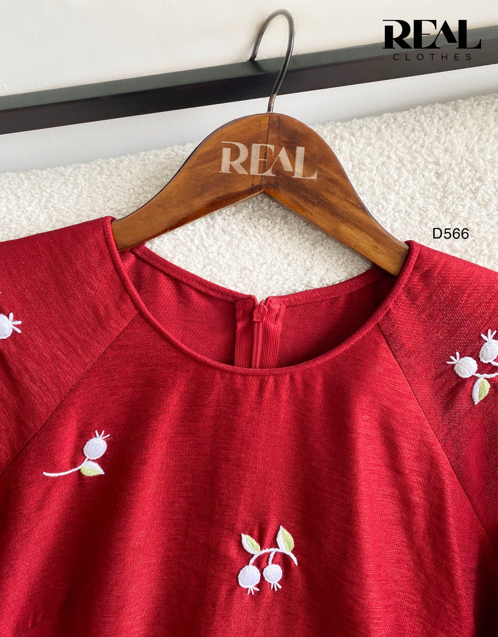 Áo dài cách tân Red hoa rơi - size XS