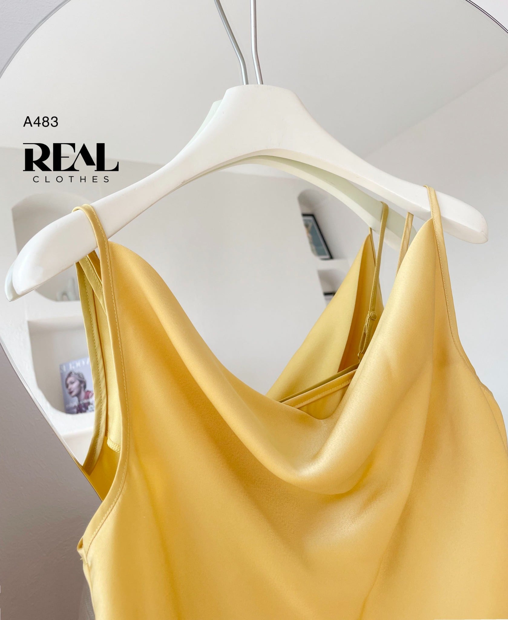 Áo cổ đổ vàng SALE - size XS