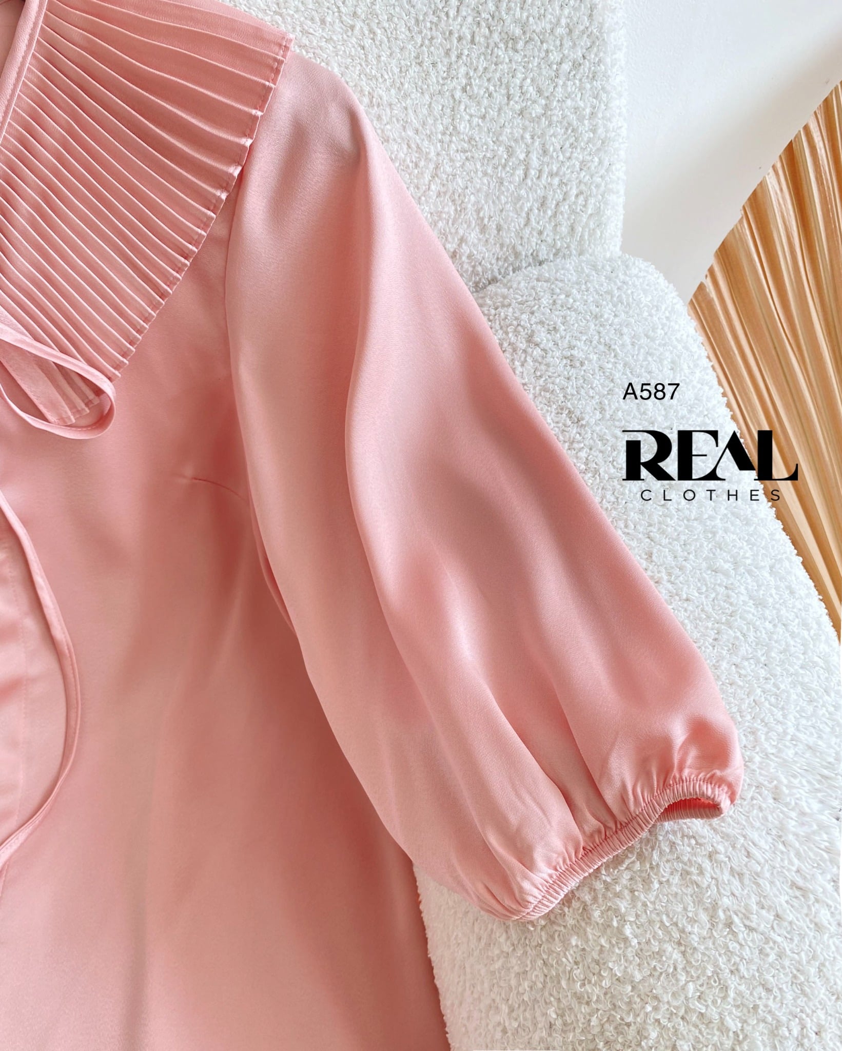 Áo cổ xếp hồng FINAL SALE