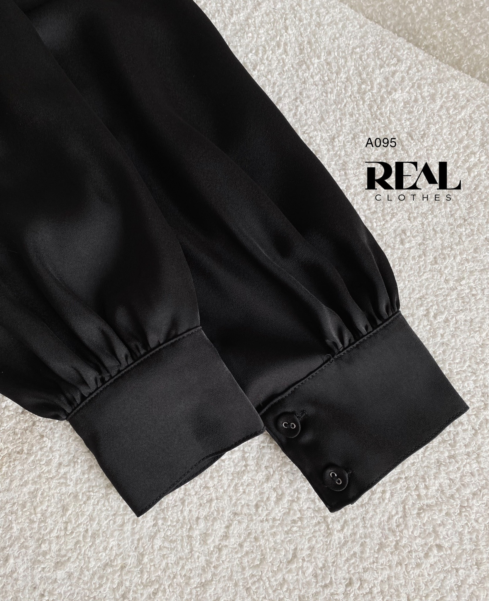 Áo Sarah lụa đen SALE