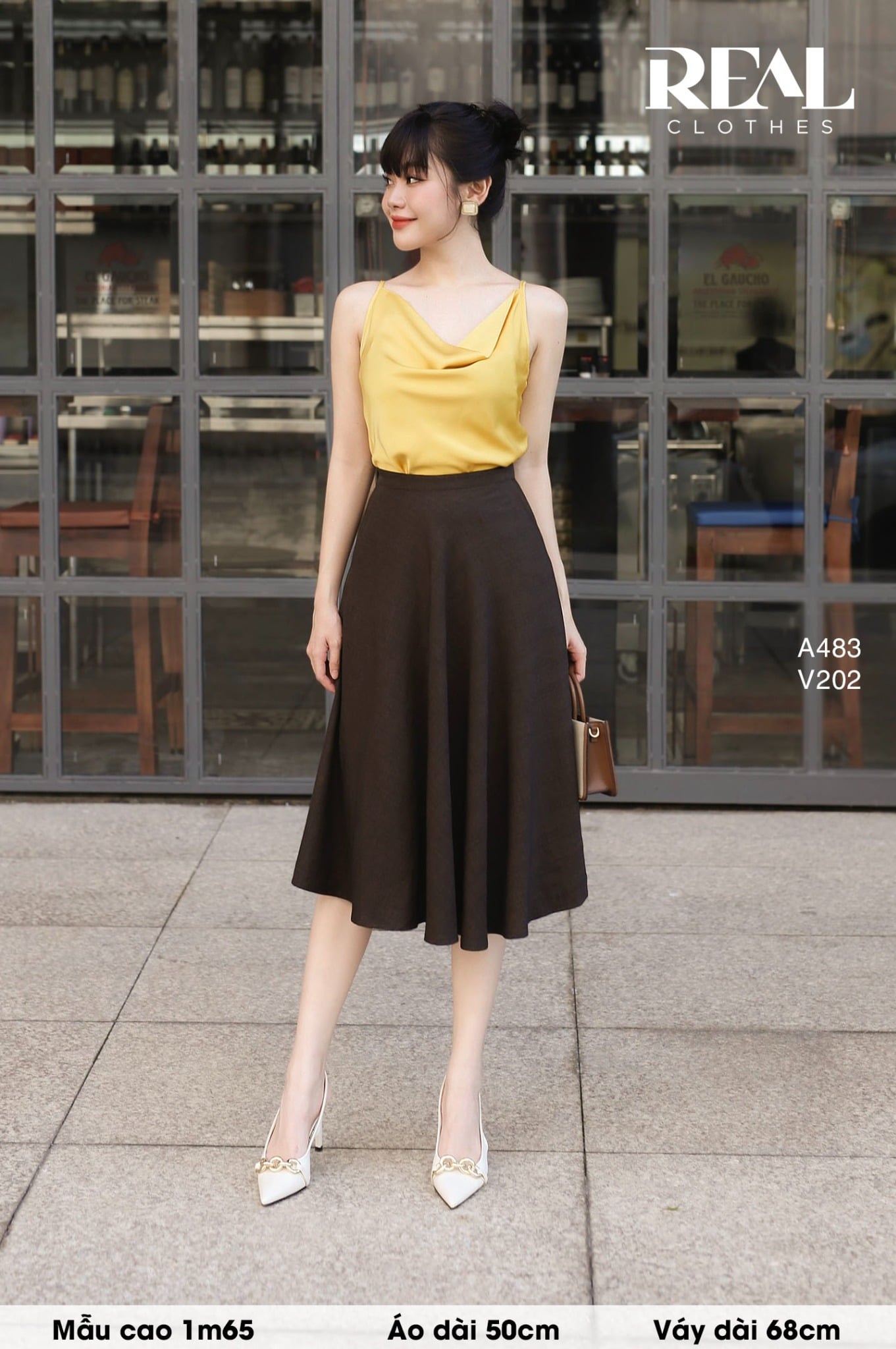 Áo cổ đổ vàng SALE - size XS