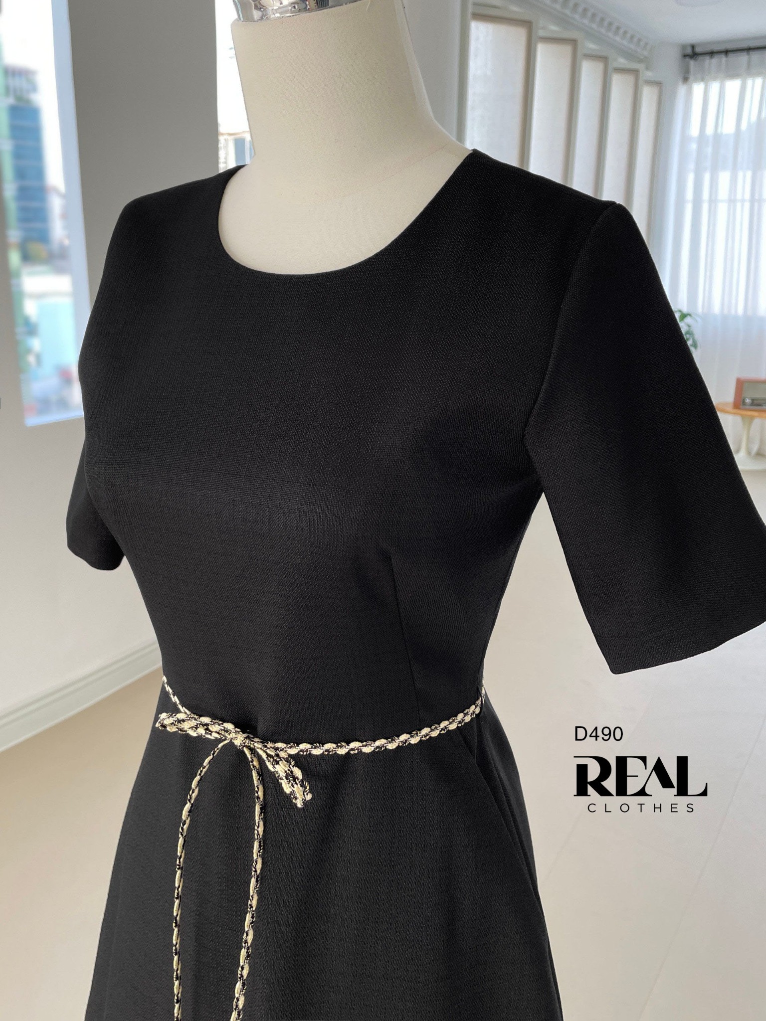 Đầm classic đen (Kèm belt)