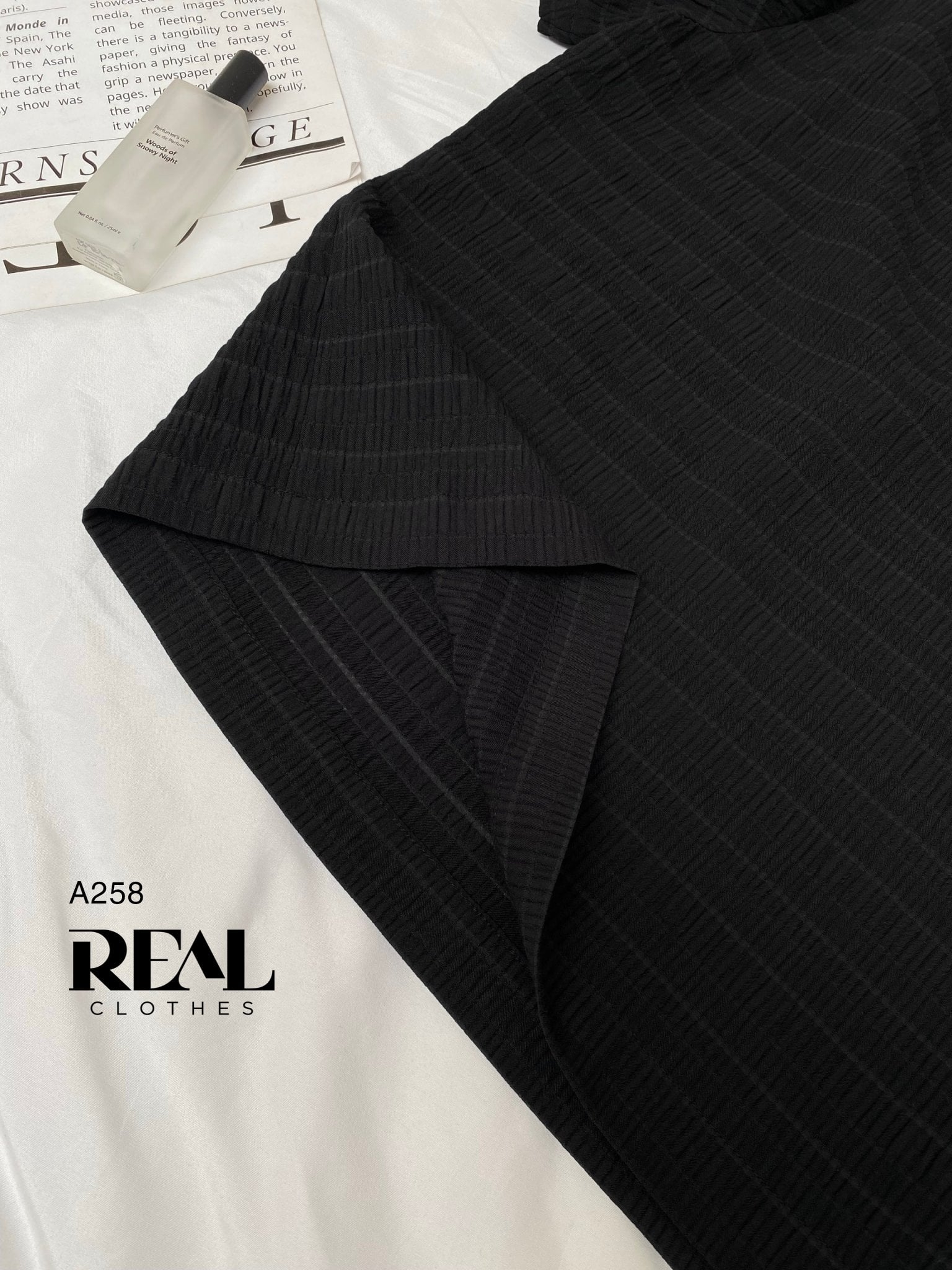 Áo croptop xốp đen SALE