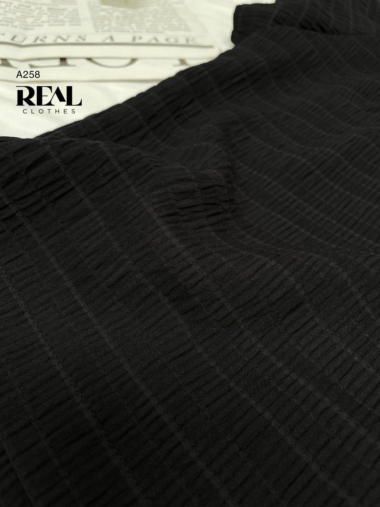 Áo croptop xốp đen SALE