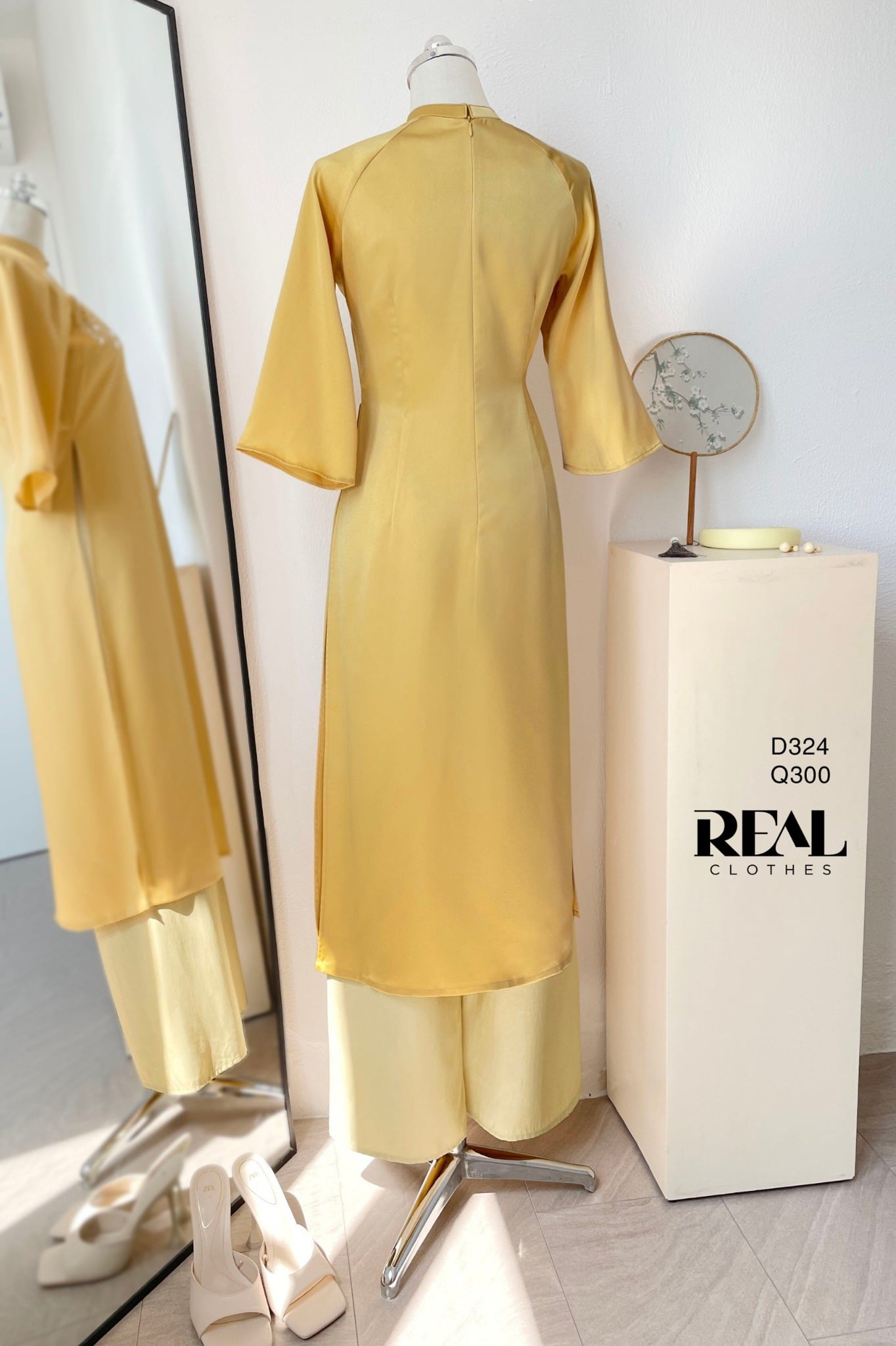 Áo dài cách tân vivi vàng