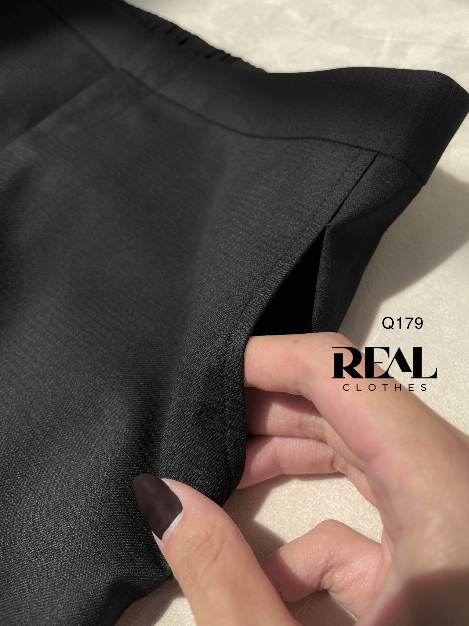 Quần lưng thun đen MỚI SALE - size XS