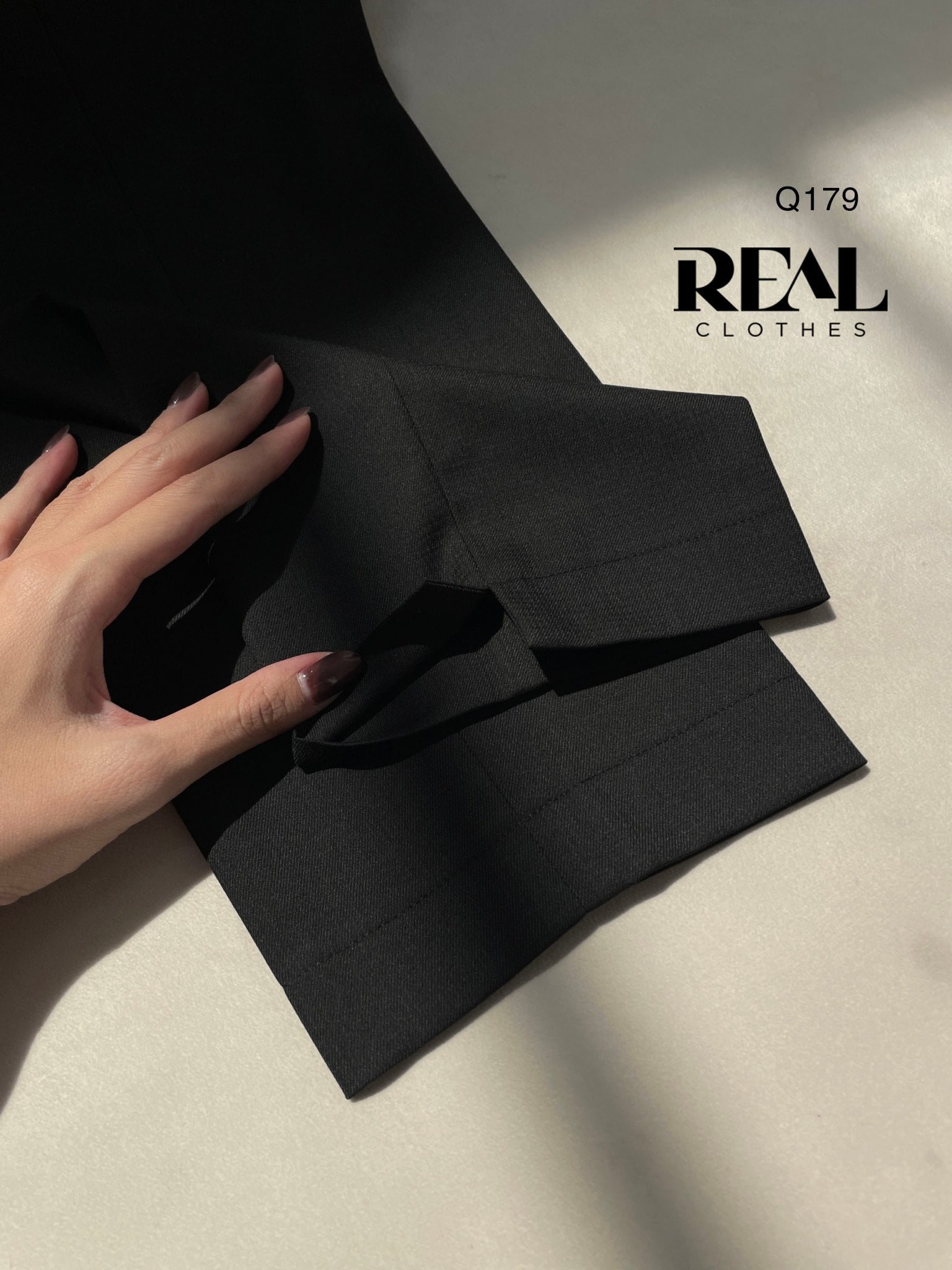 Quần lưng thun đen MỚI SALE - size XS