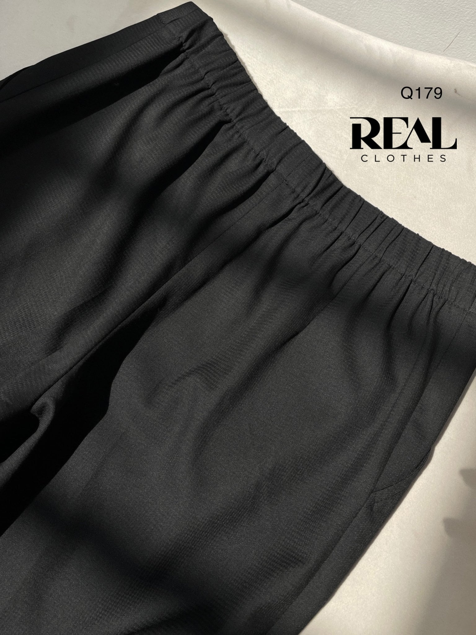 Quần lưng thun đen MỚI SALE - size XS