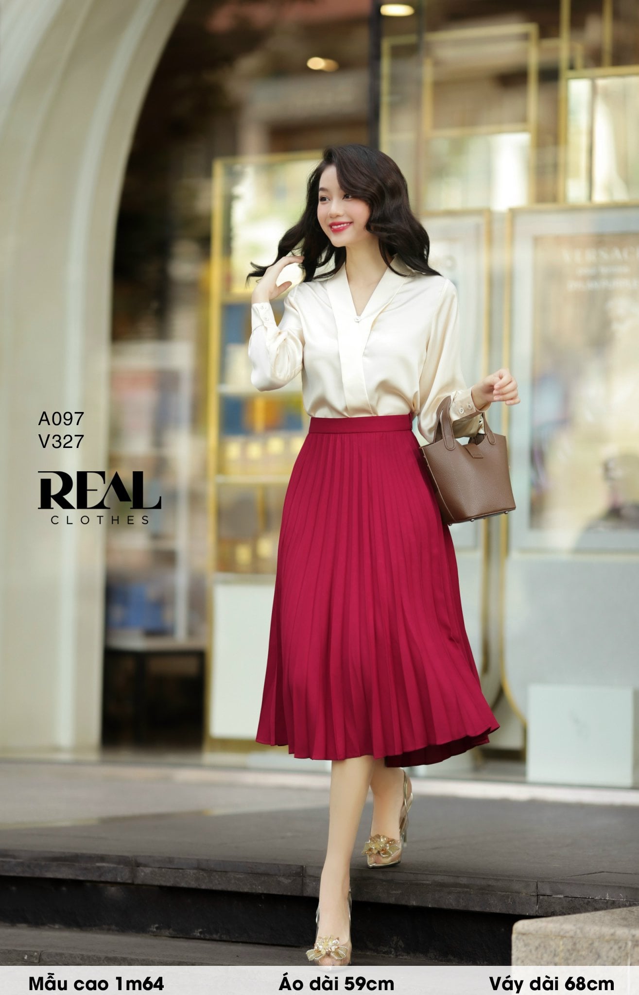 Áo Sarah lụa kem SALE