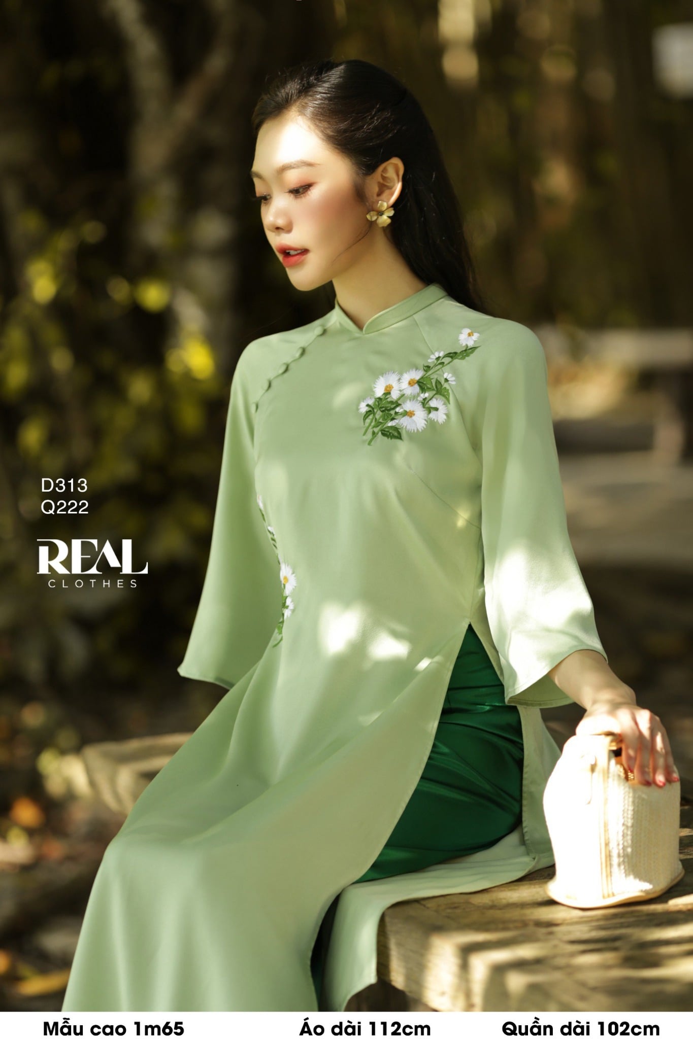 Áo dài cách tân Vivi xanh lá hoa