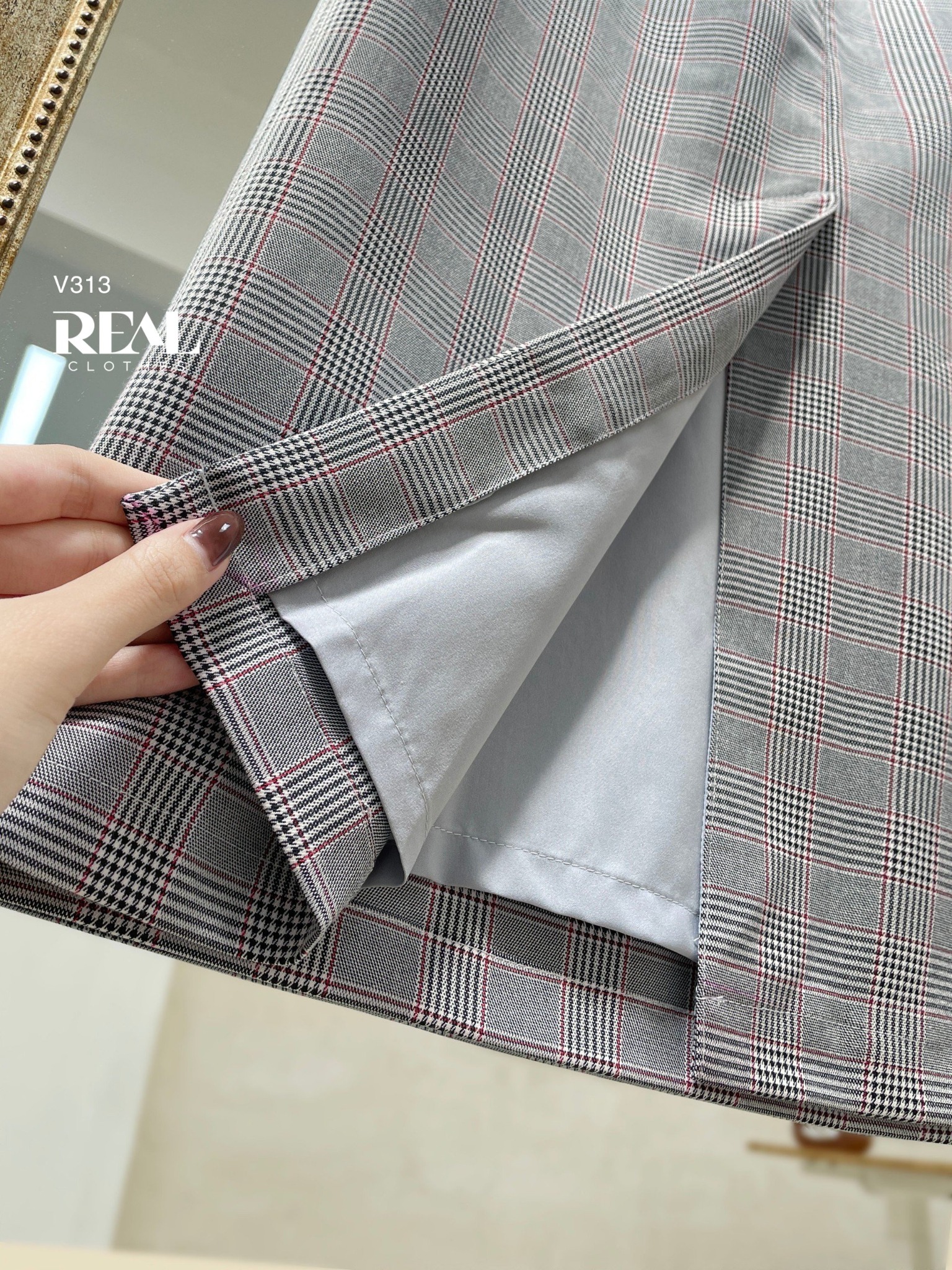 Váy Japan dài caro đỏ SALE - size XS