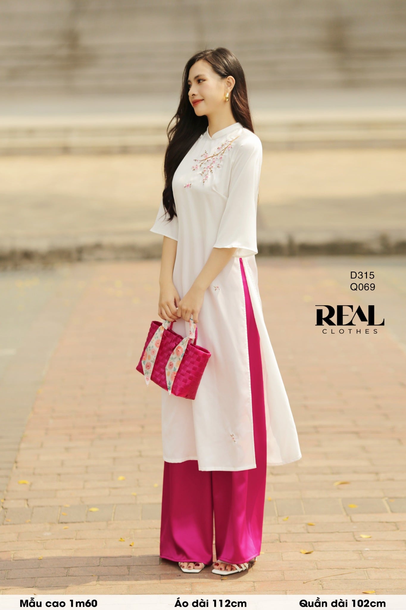 Áo dài cách tân Vivi trắng hoa mận