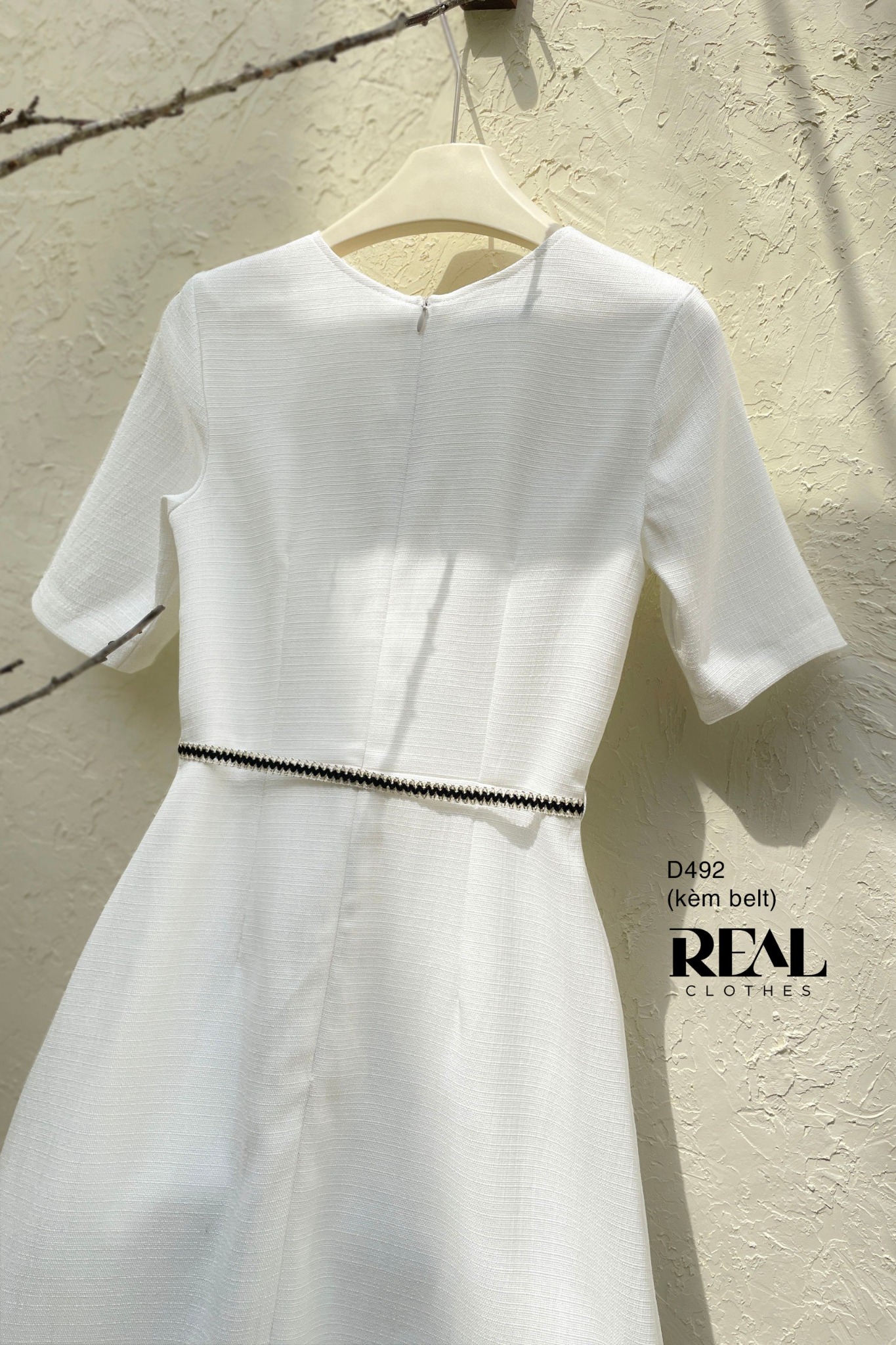 Đầm classic trắng MỚI (Kèm belt)