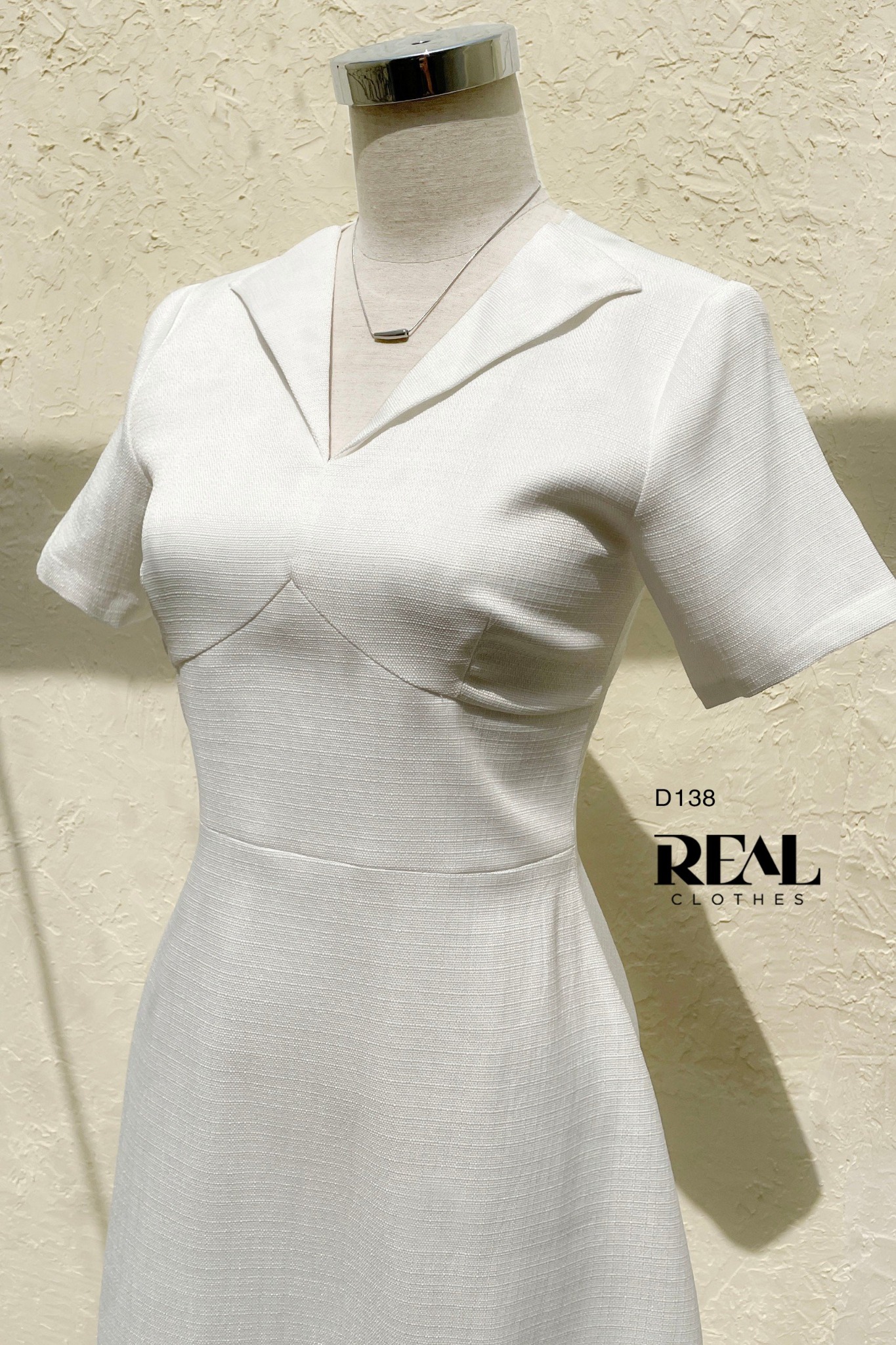 Đầm cúp ngực midi trắng