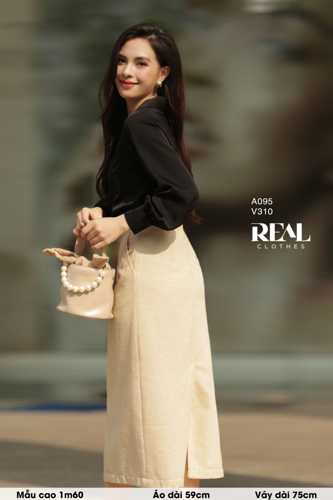 Áo Sarah lụa đen SALE