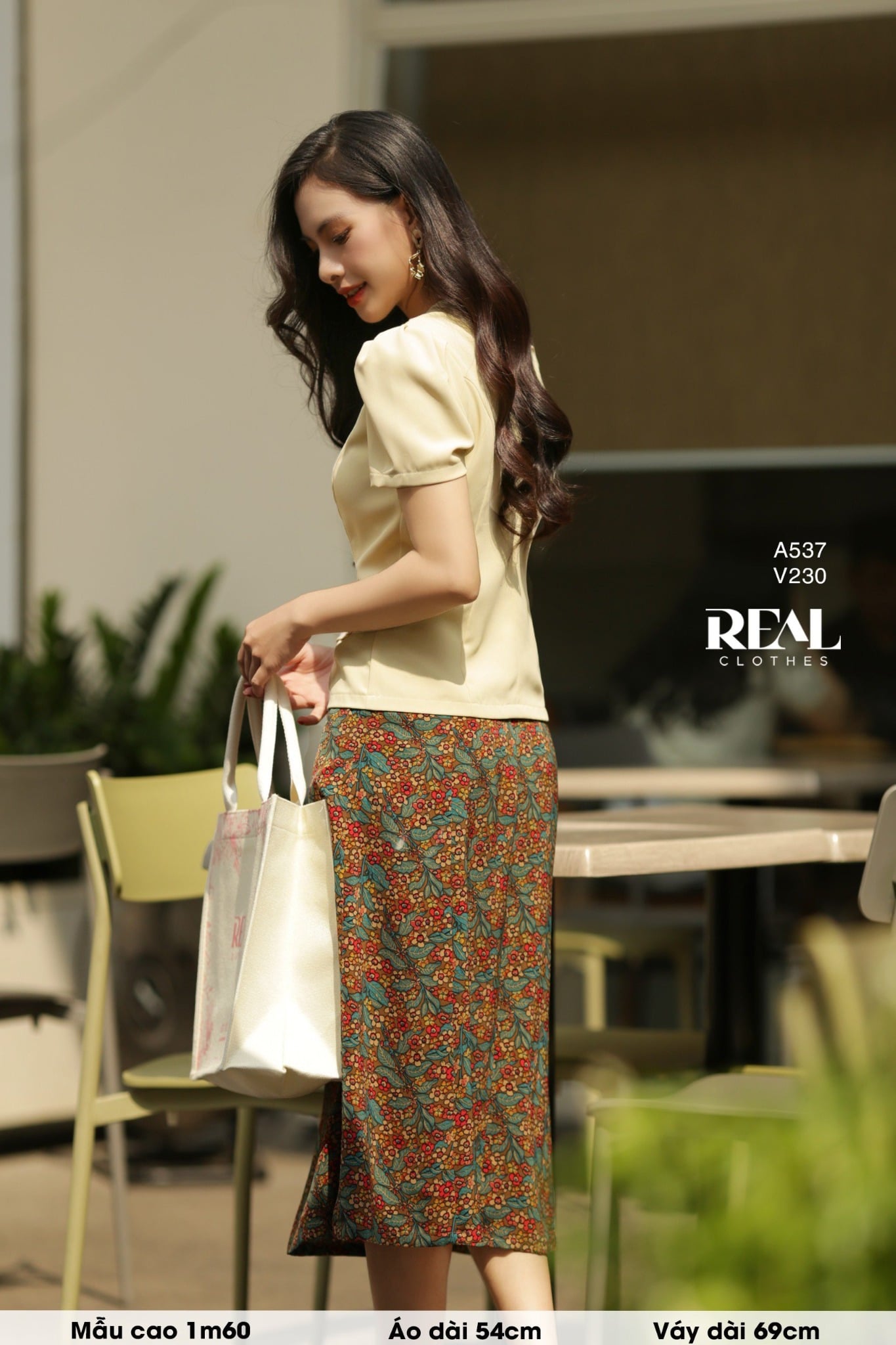 Áo Lotus vàng mỡ gà SALE - size XS