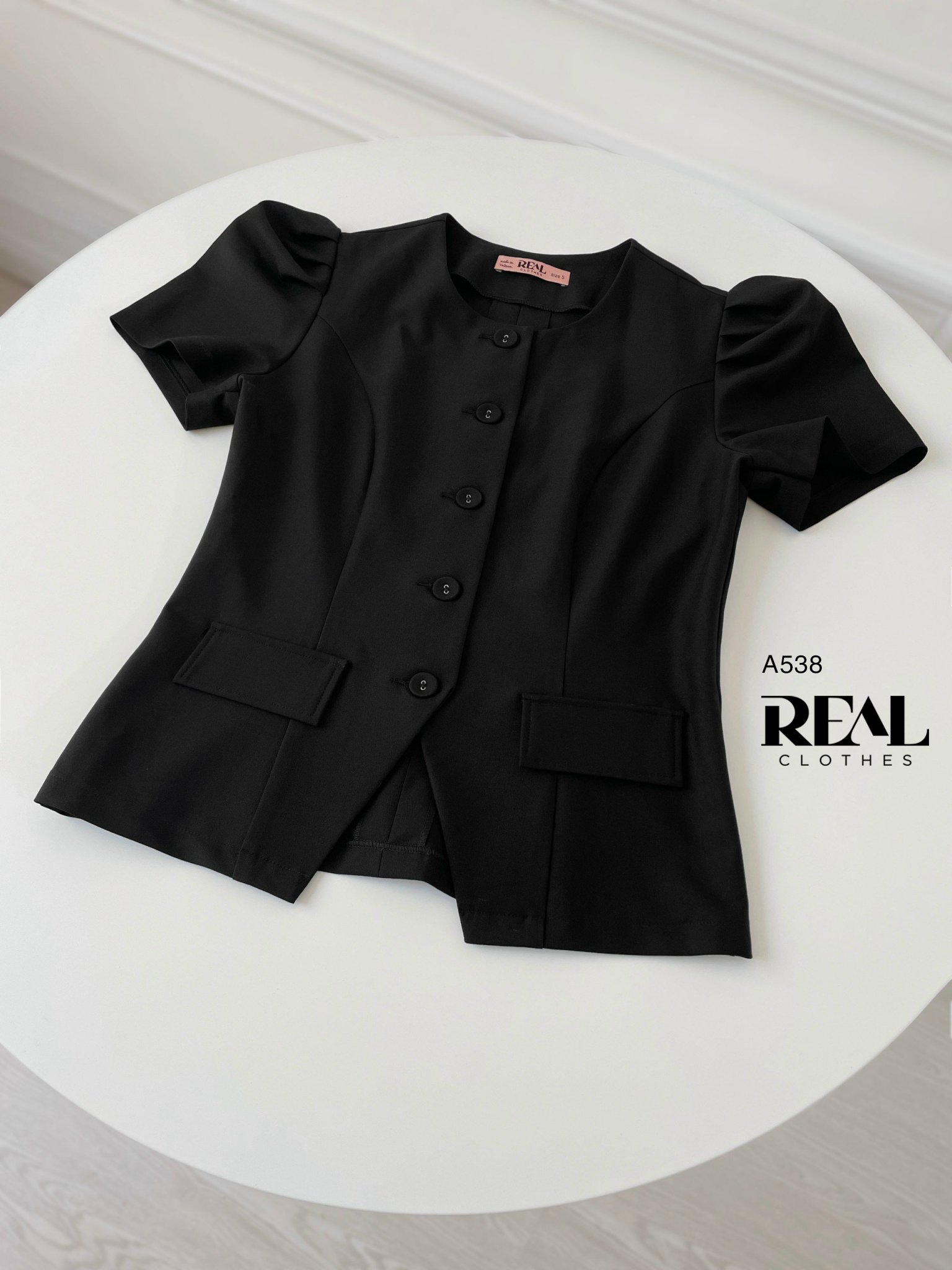 Áo Lotus đen SALE - size XS