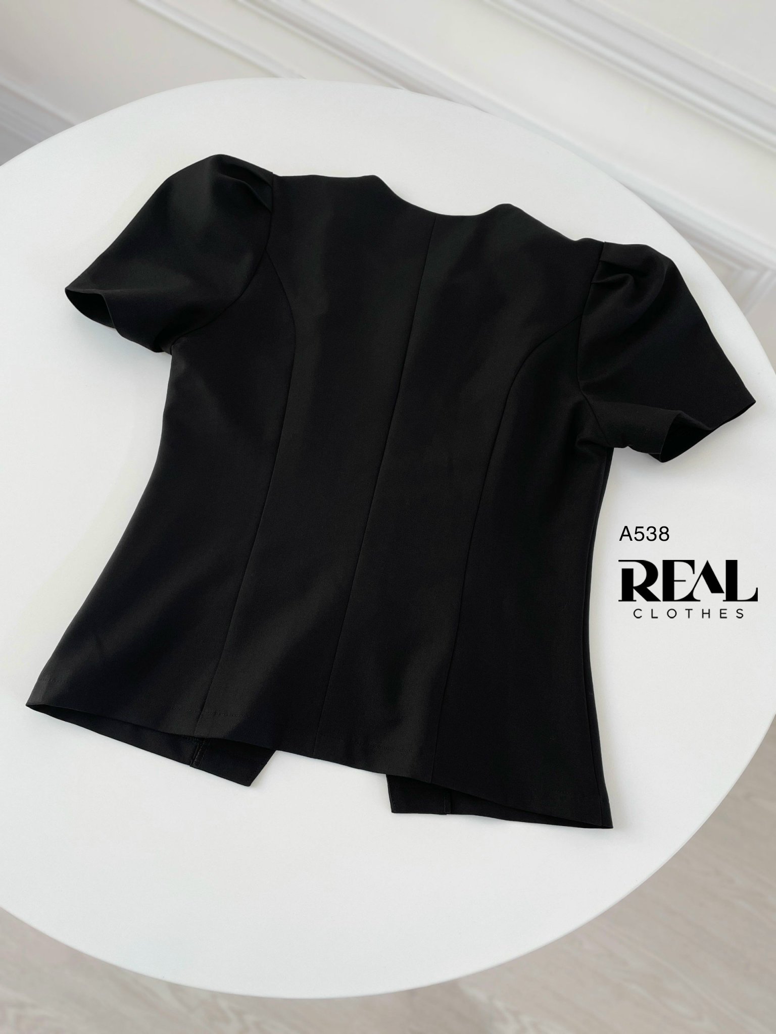 Áo Lotus đen SALE - size XS