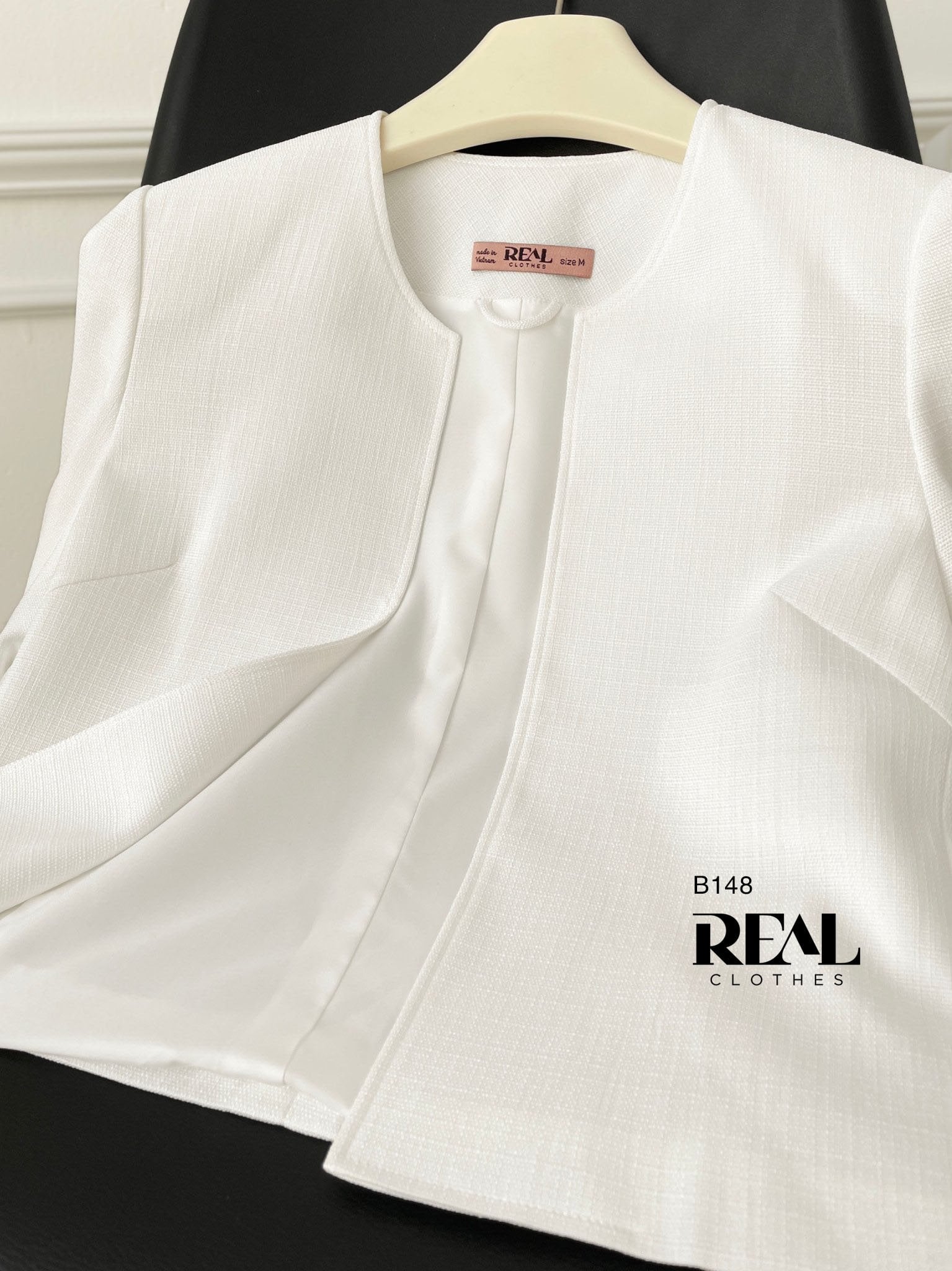 Blazer cổ tròn trắng