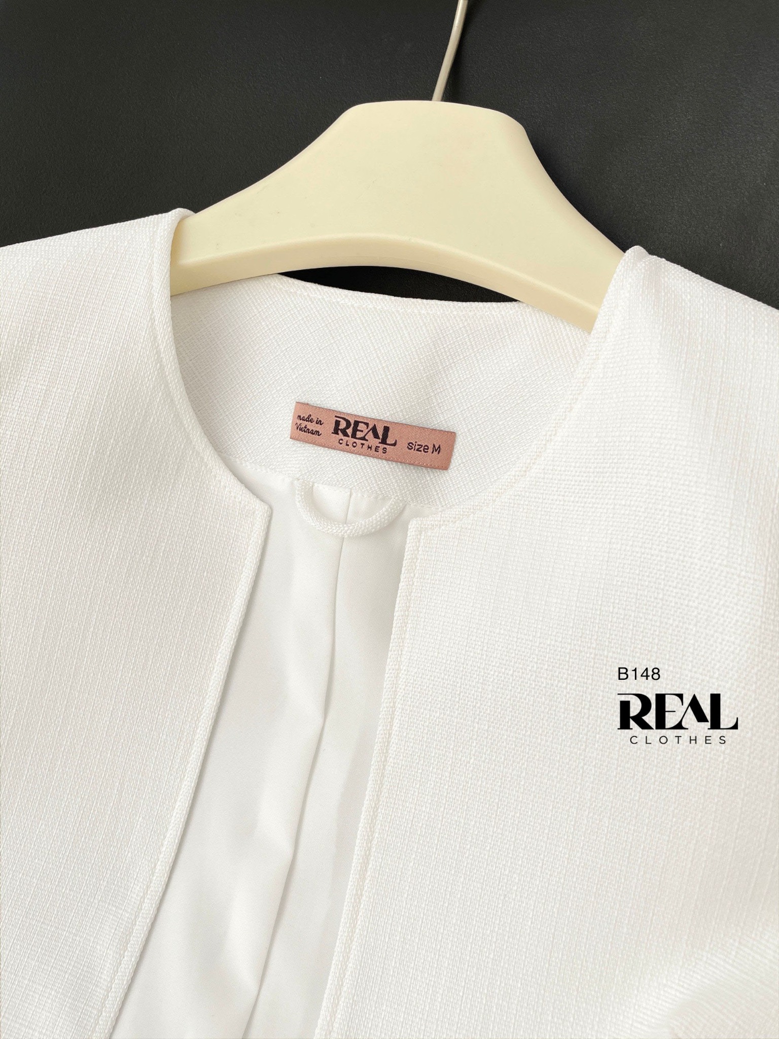 Blazer cổ tròn trắng