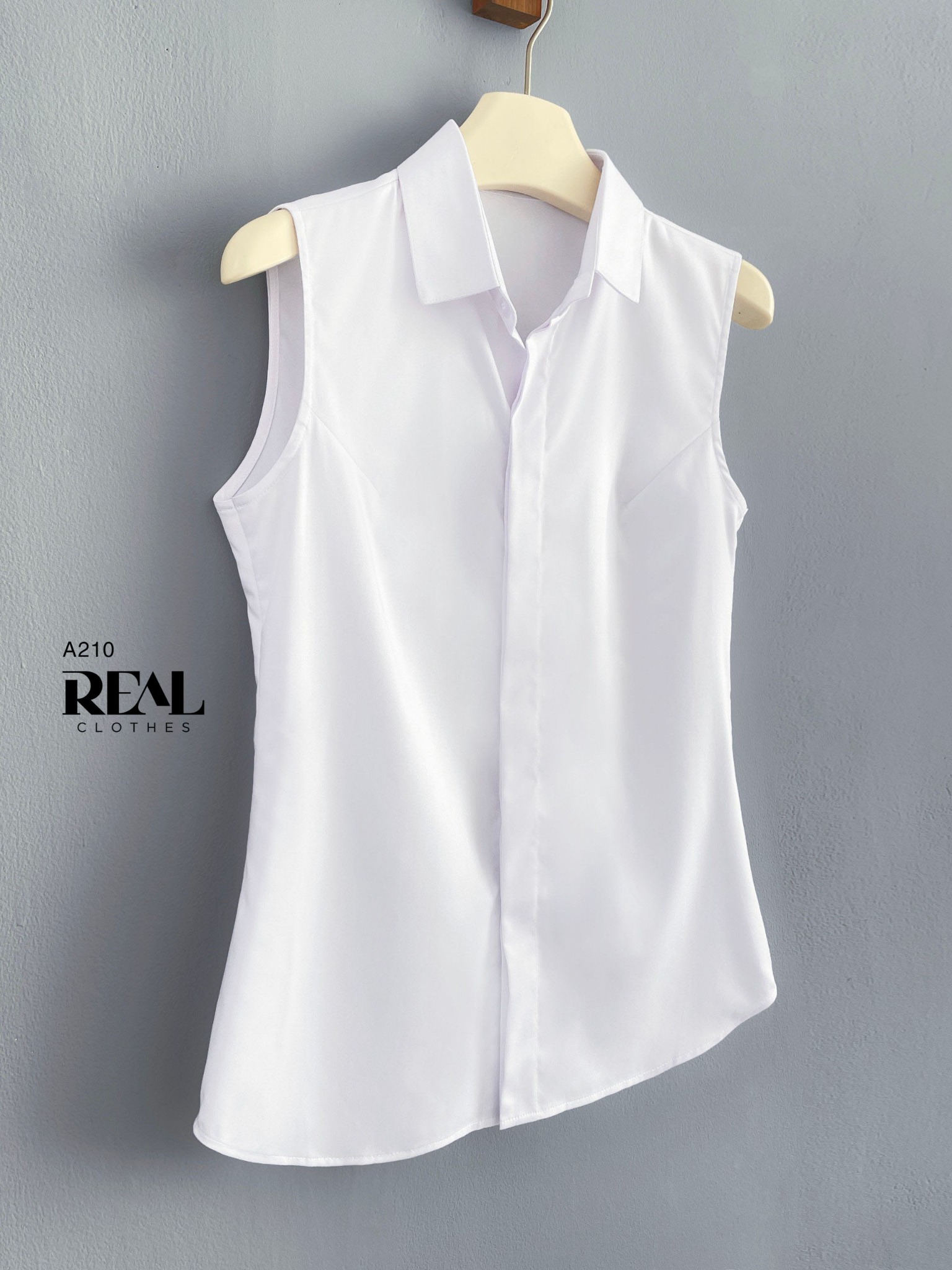 Sơ mi trắng không tay