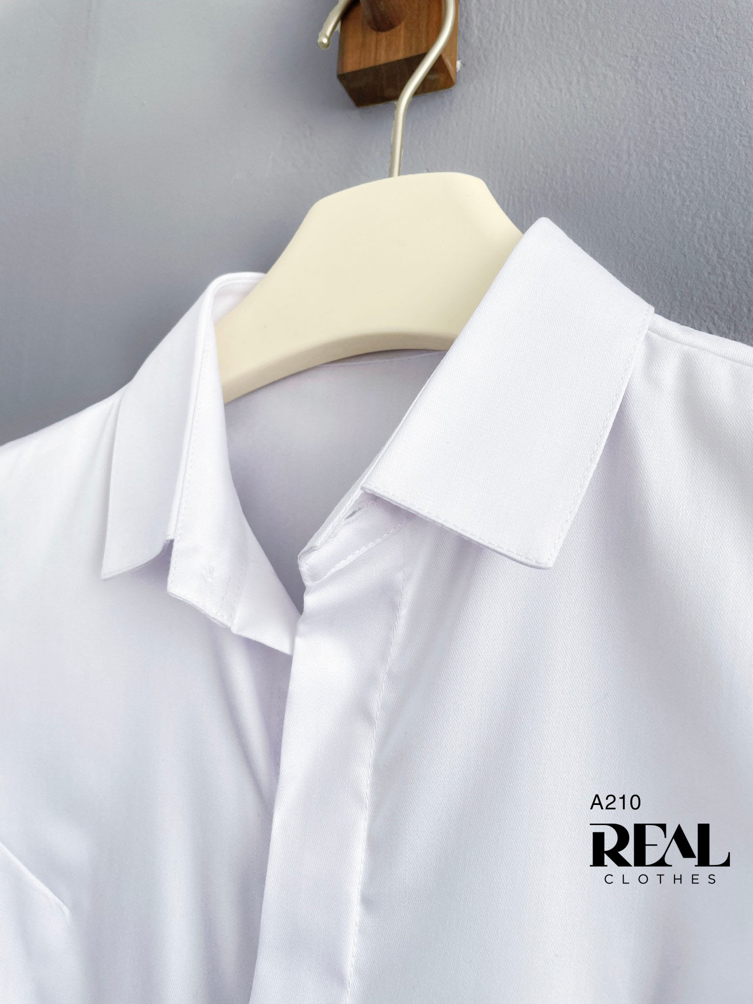 Sơ mi trắng không tay