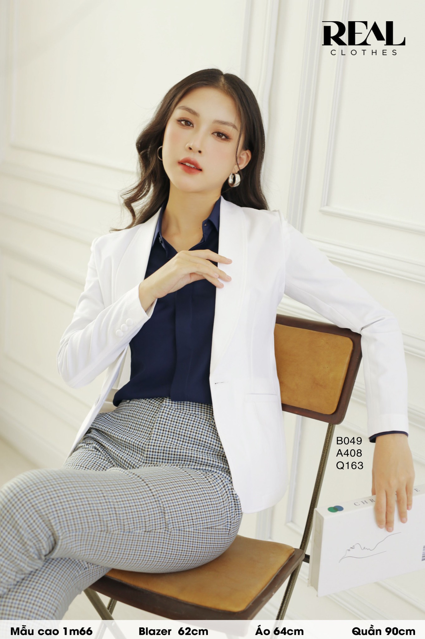 Blazer dài tay dài trắng