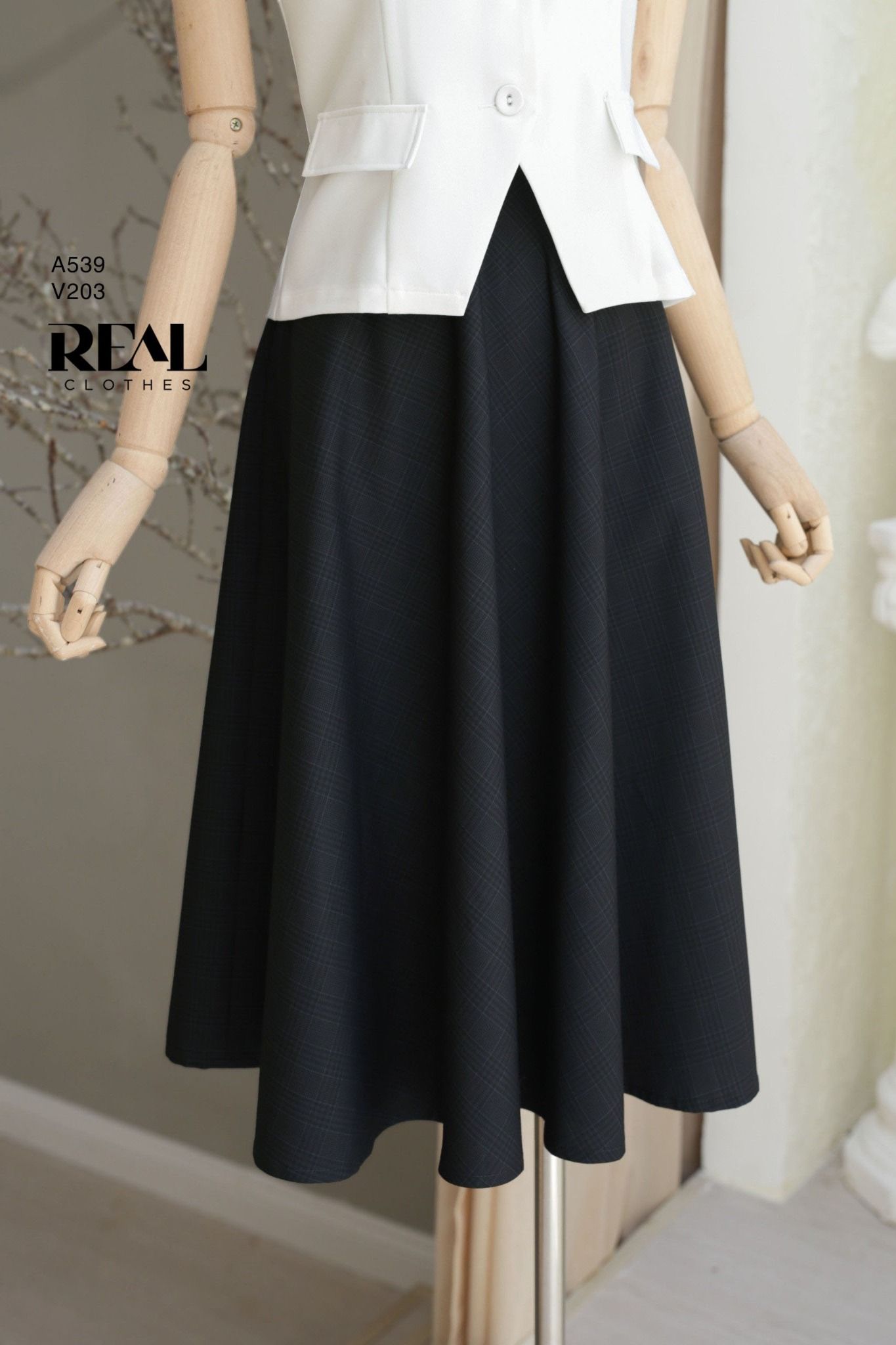 Chân váy chữ A hoạ tiết caro dáng dài CV06-15 | Thời trang công sở K&K  Fashion