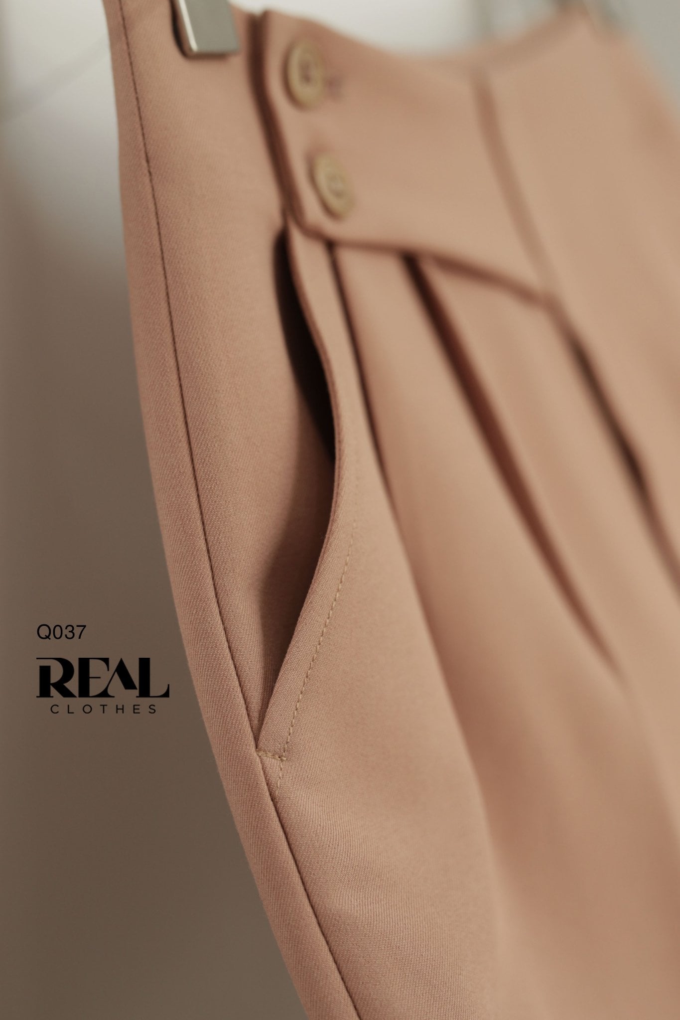 Quần Tokyo nút da bò