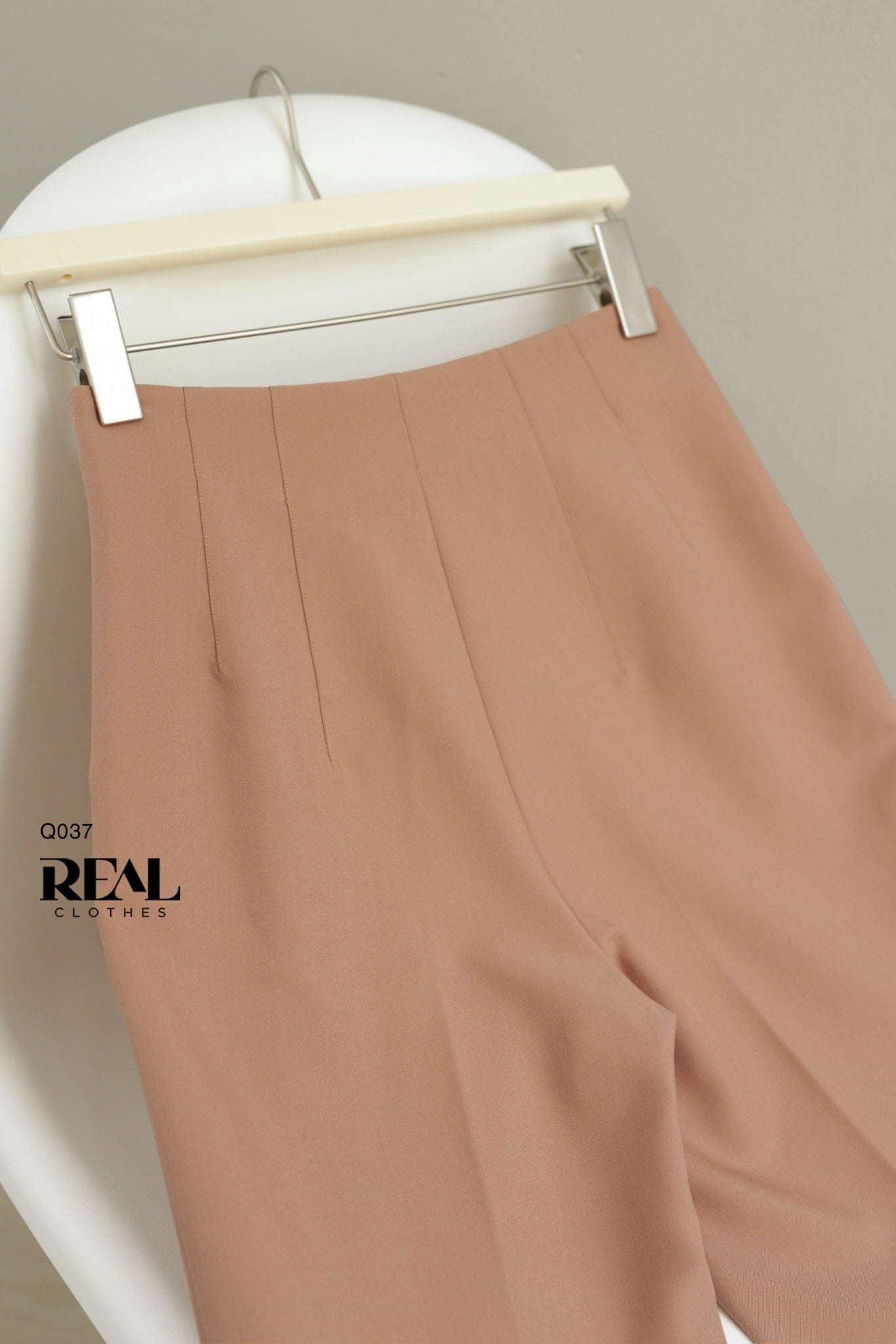 Quần Tokyo nút da bò