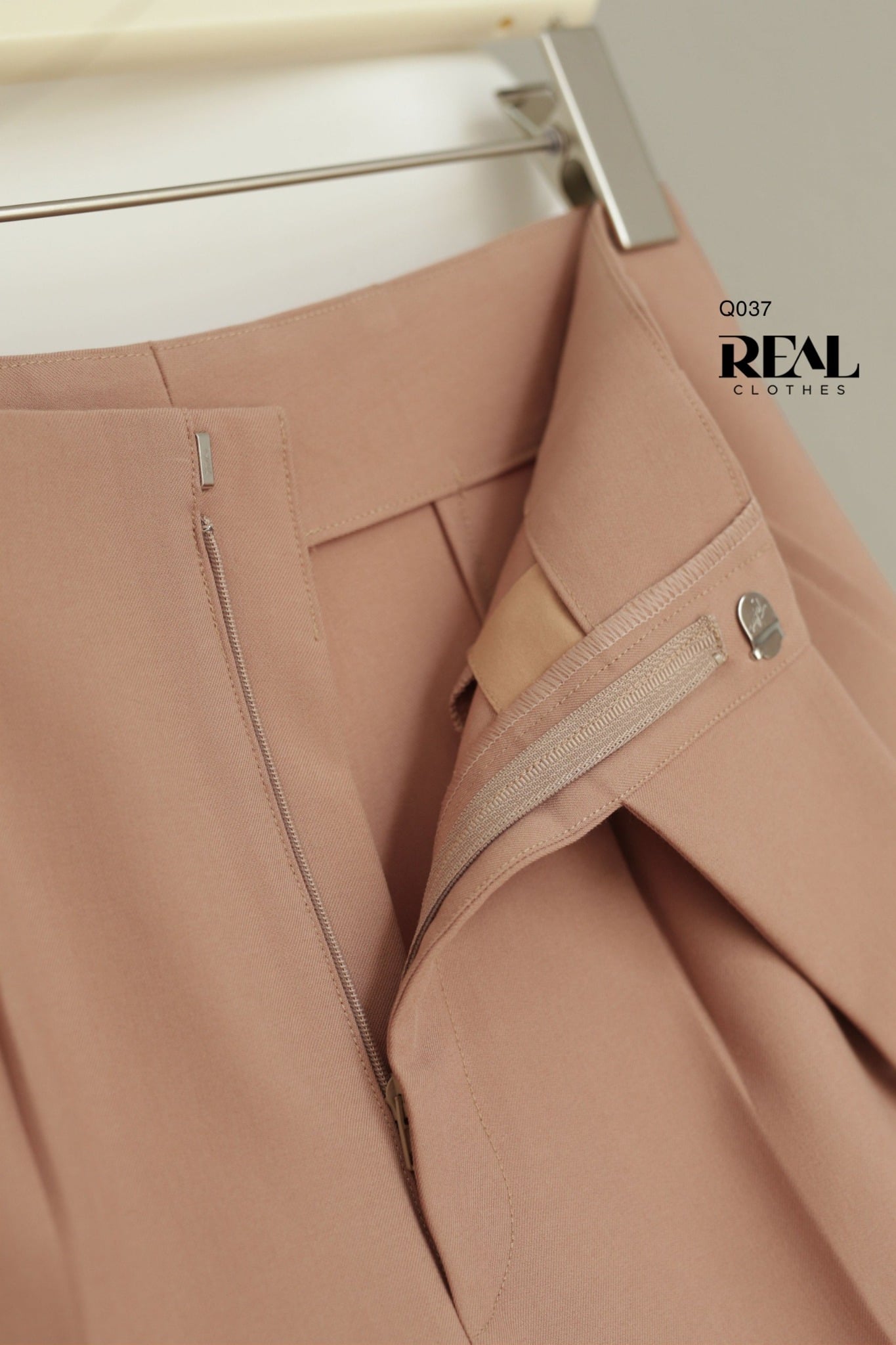 Quần Tokyo nút da bò