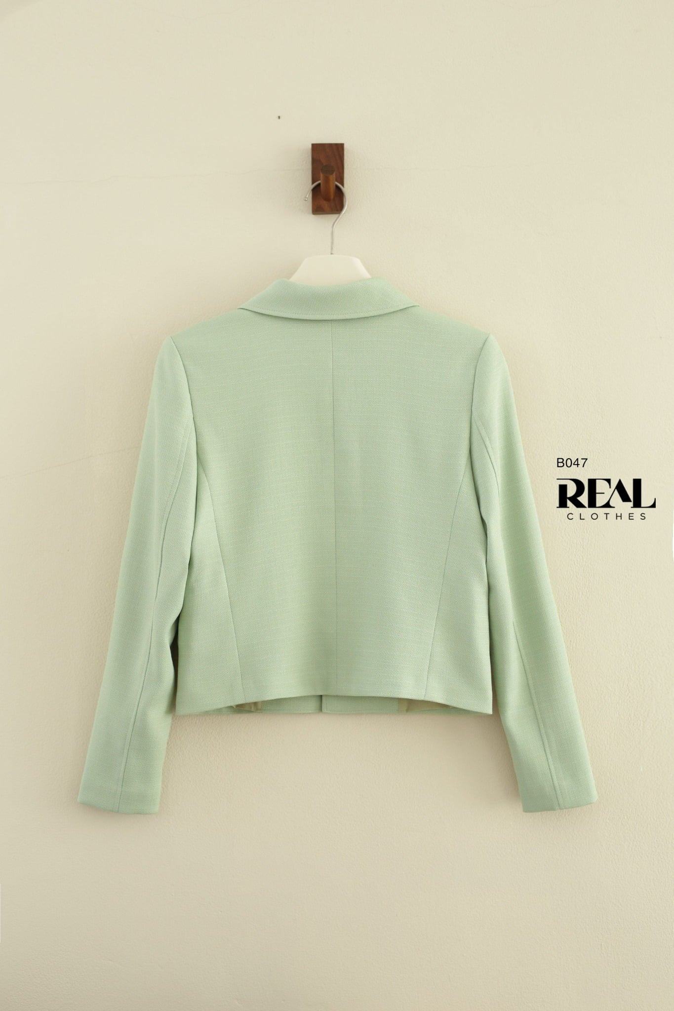 Blazer cổ lá sen xanh bơ