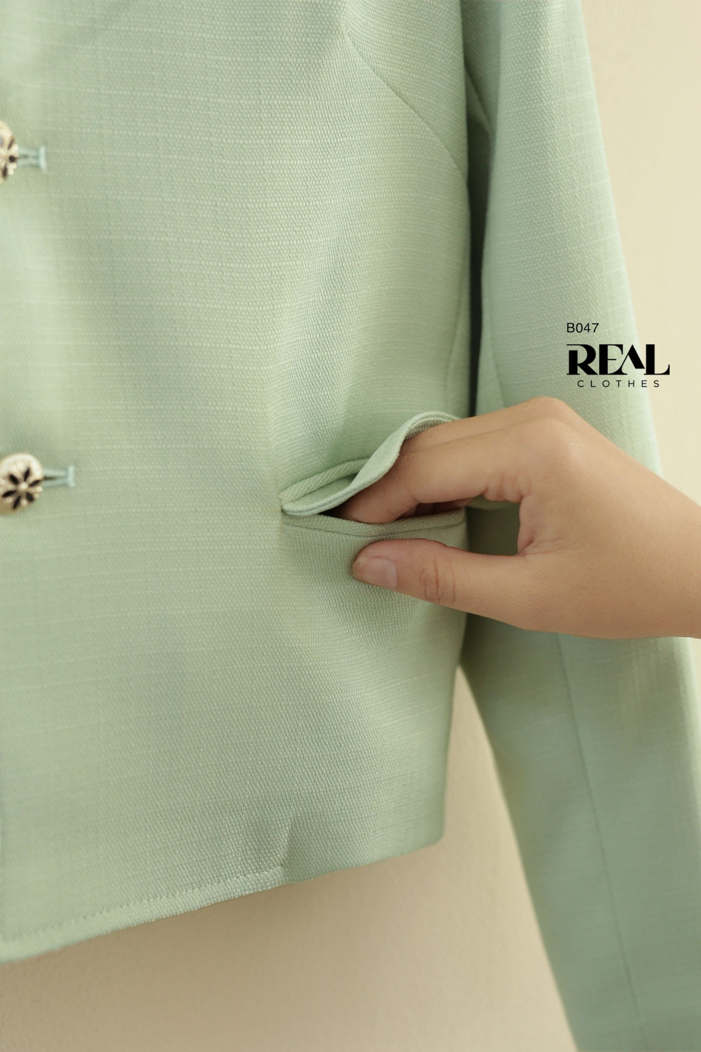 Blazer cổ lá sen xanh bơ