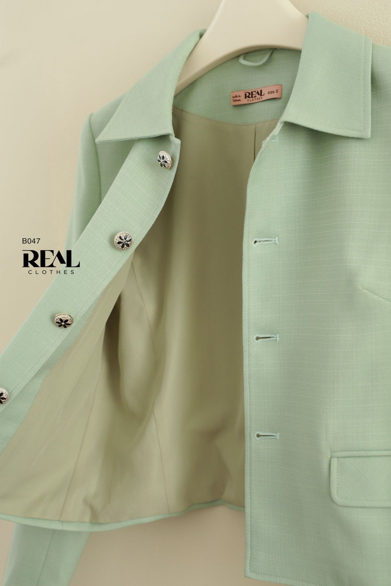 Blazer cổ lá sen xanh bơ