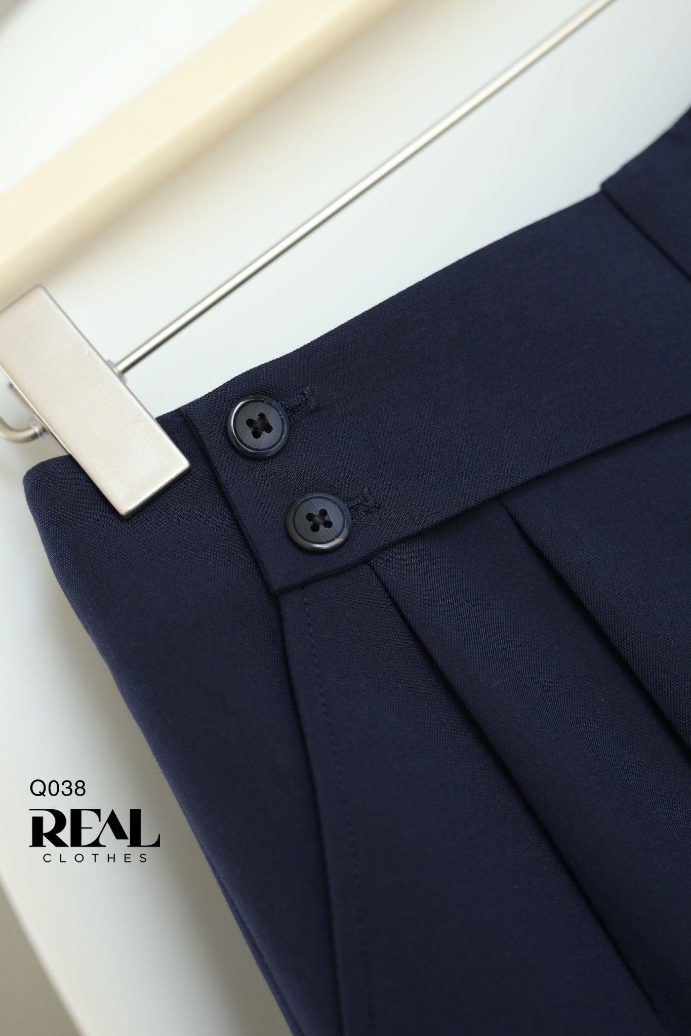 Quần Tokyo nút xanh đen