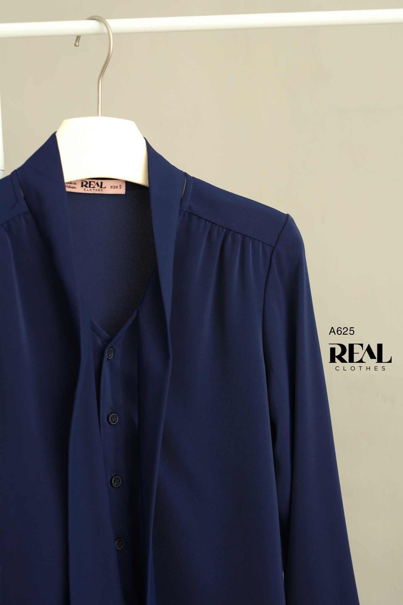 Áo cà vạt xanh đen