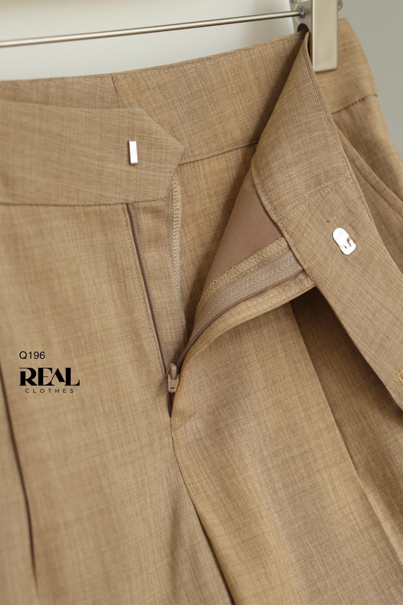 Quần sakura nâu vàng