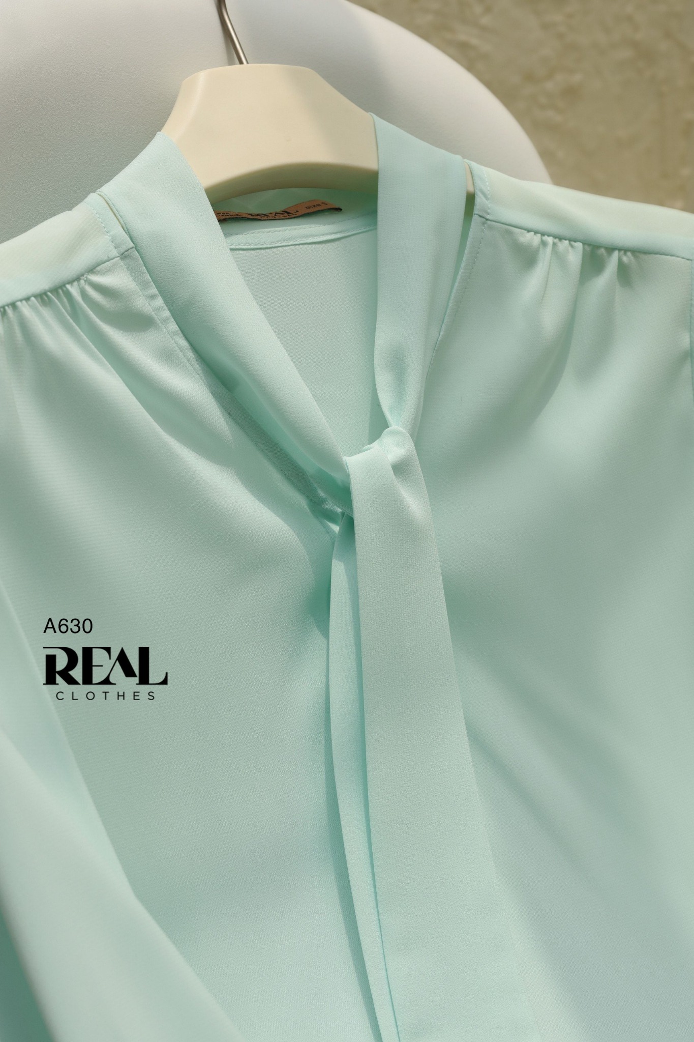 Áo cà vạt mint SALE - size S