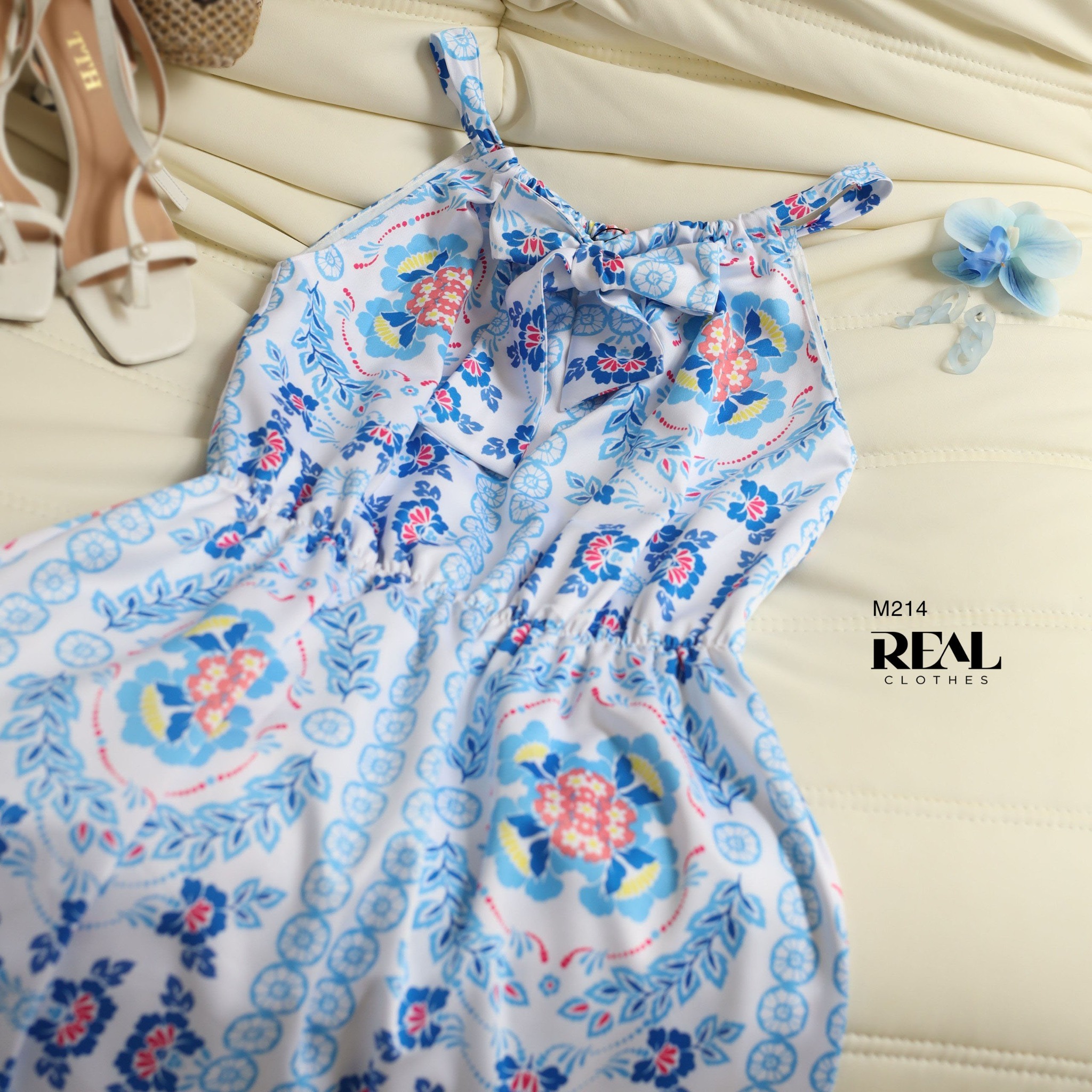 Maxi yếm hoa blue SALE