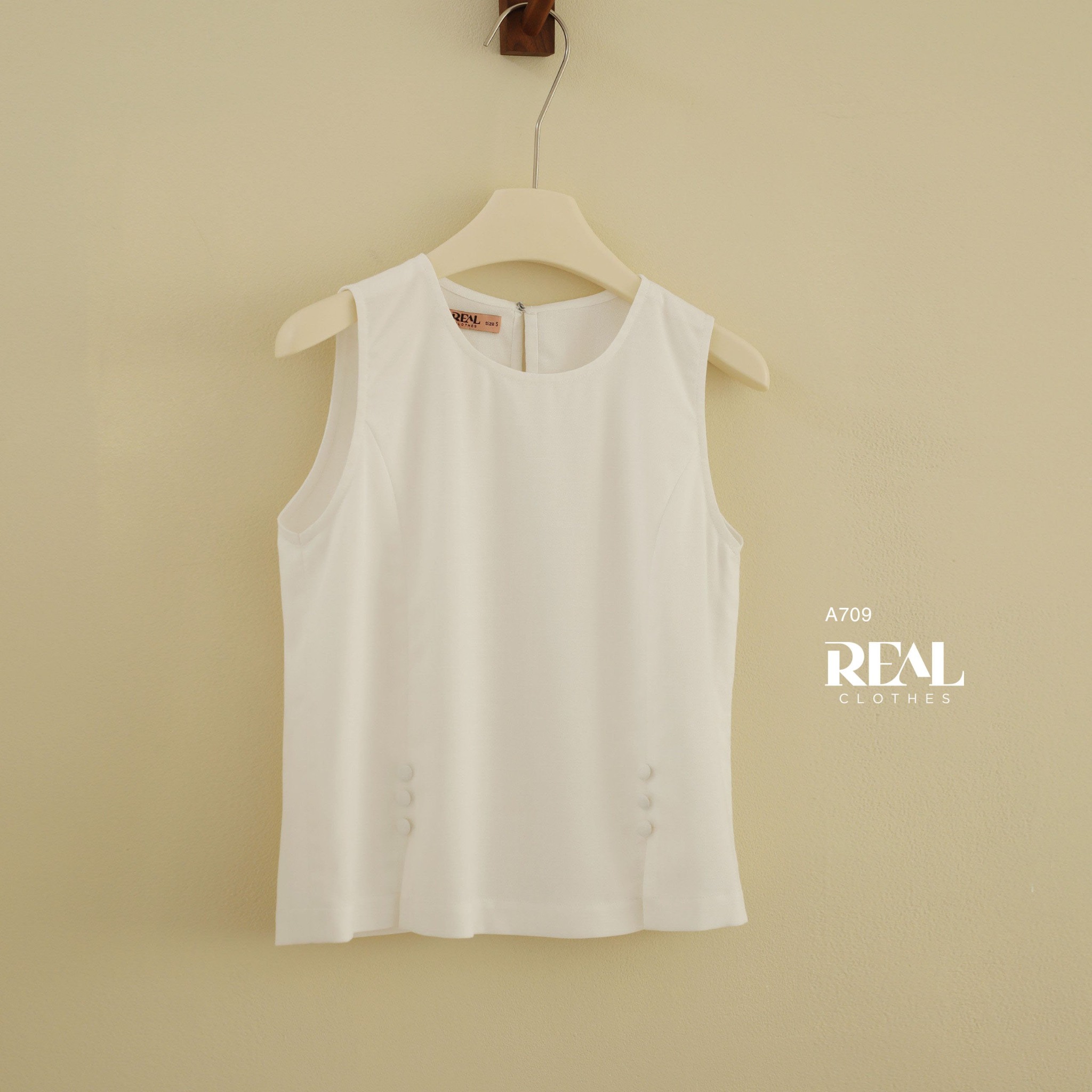 Áo xẻ tà linen trắng không tay SALE