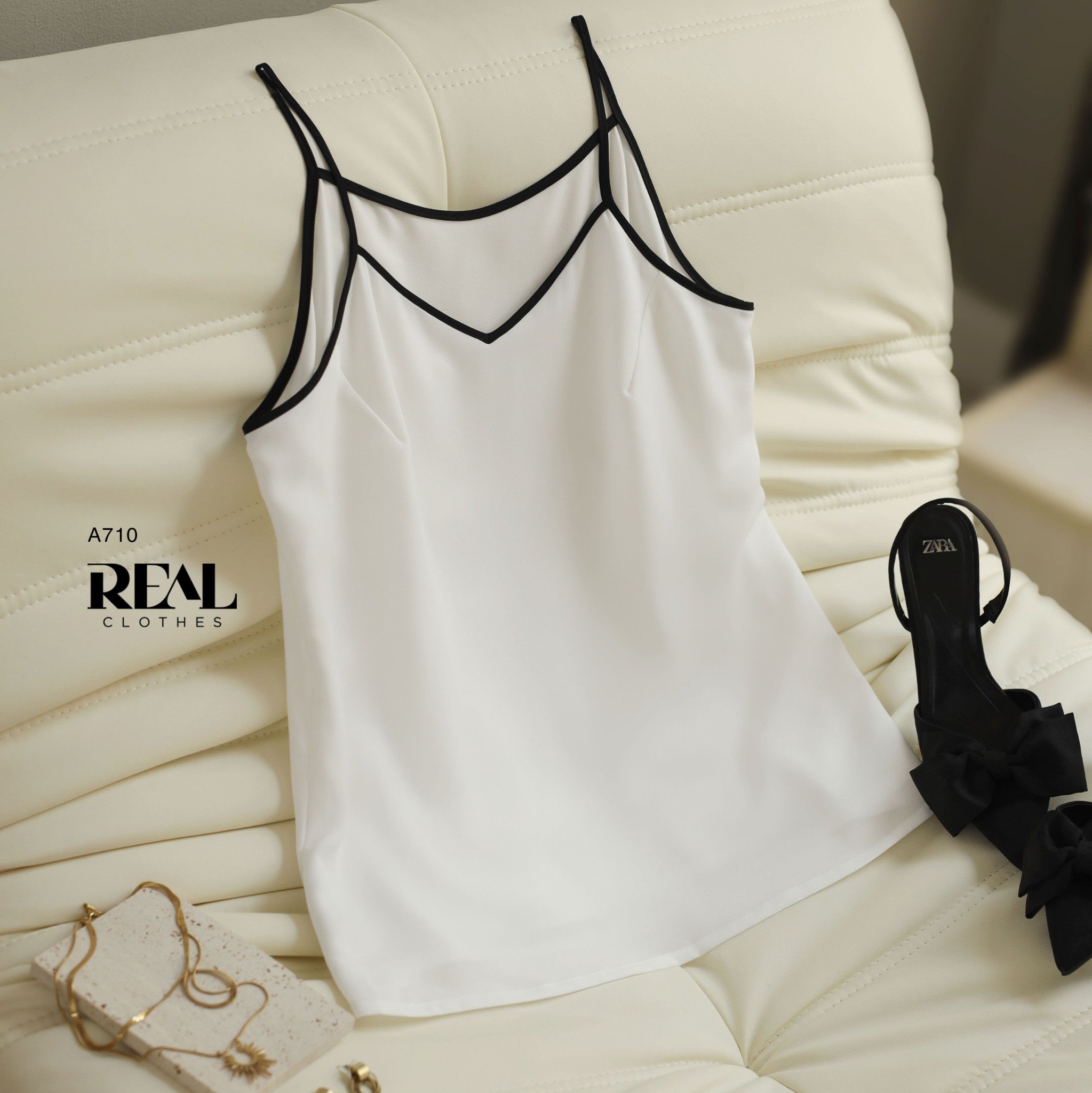 Áo 2 dây trắng viền SALE